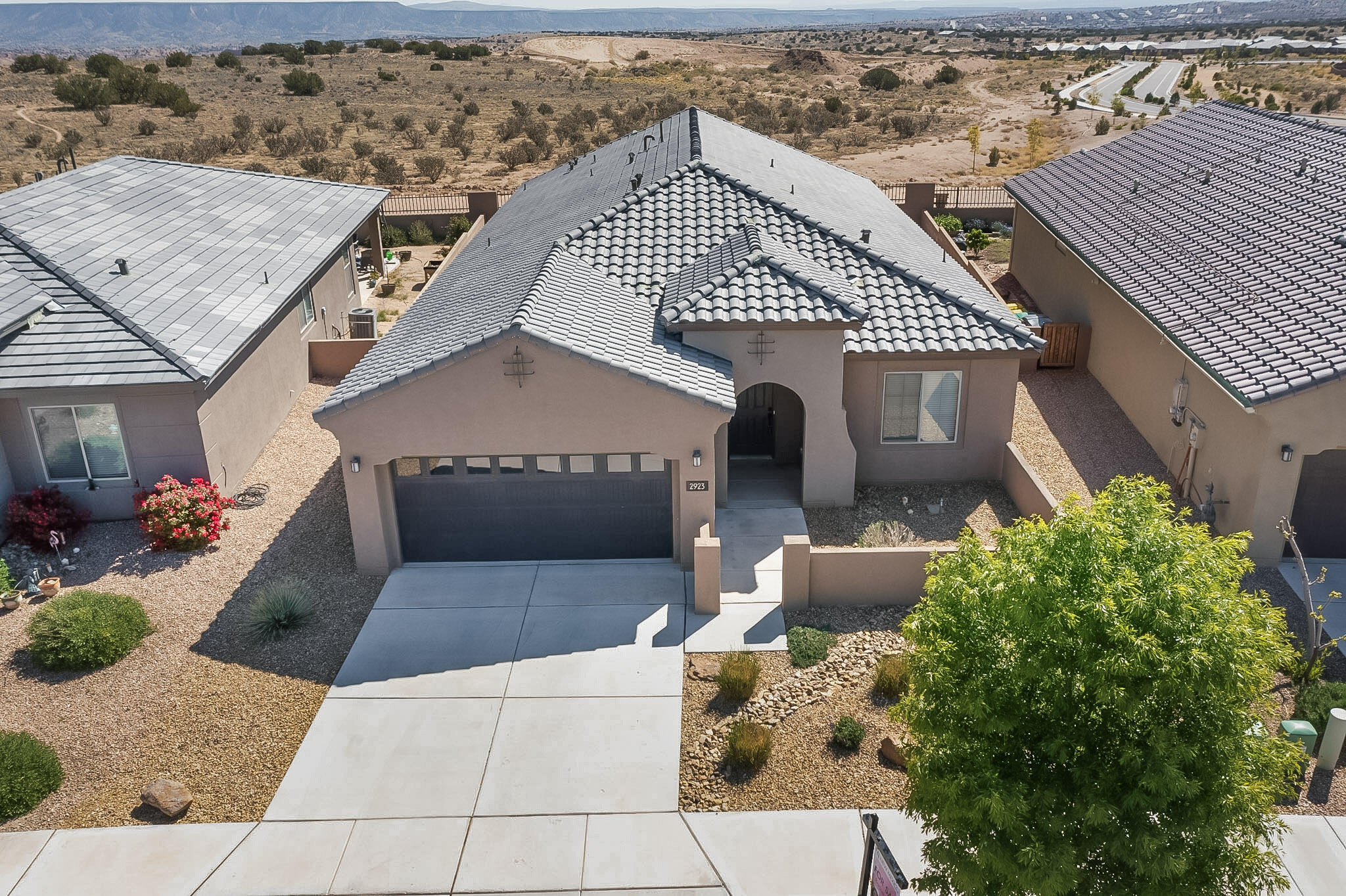 2923 KINGS CANYON Loop NE