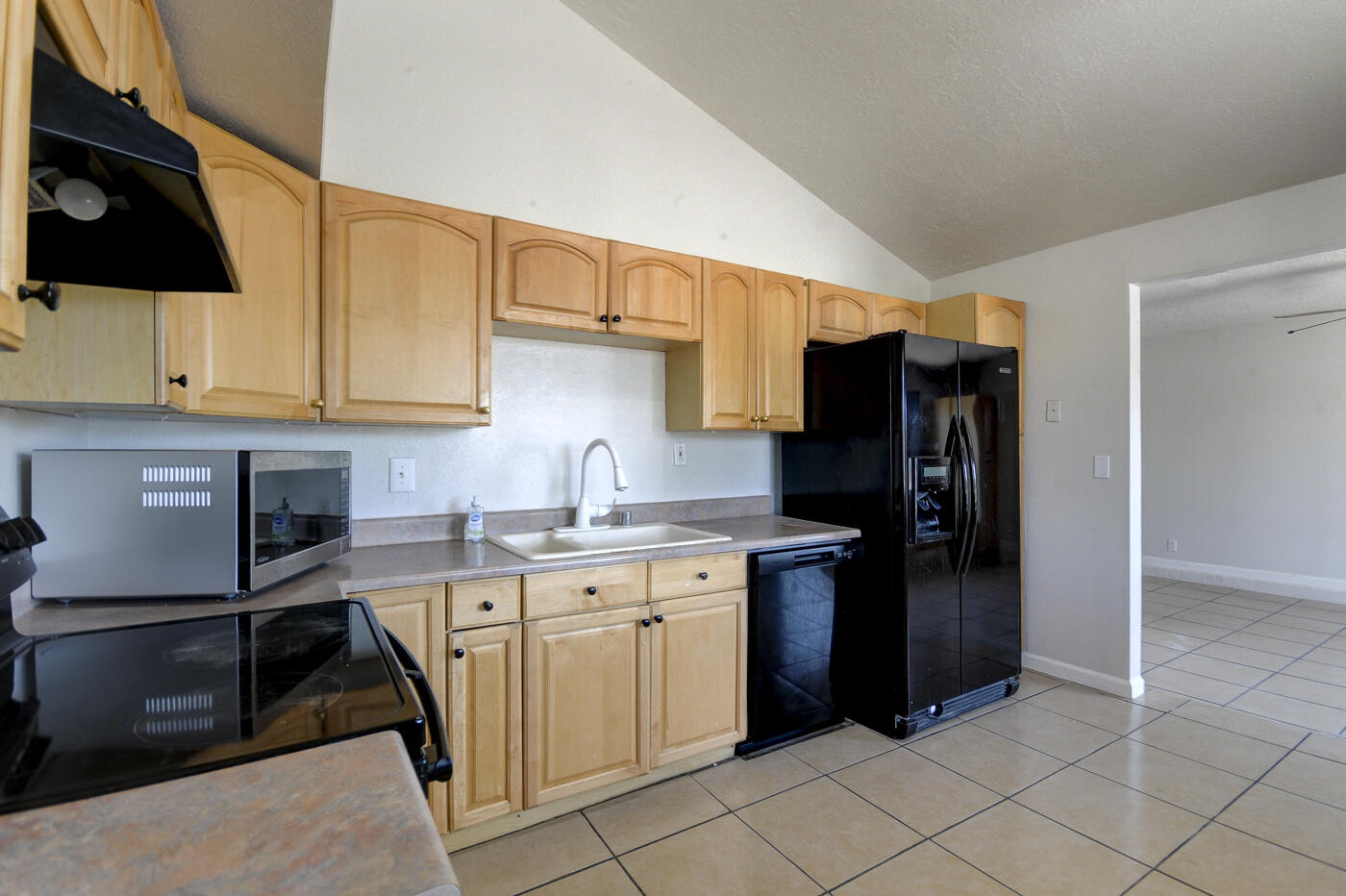 78 PECOS Loop SE