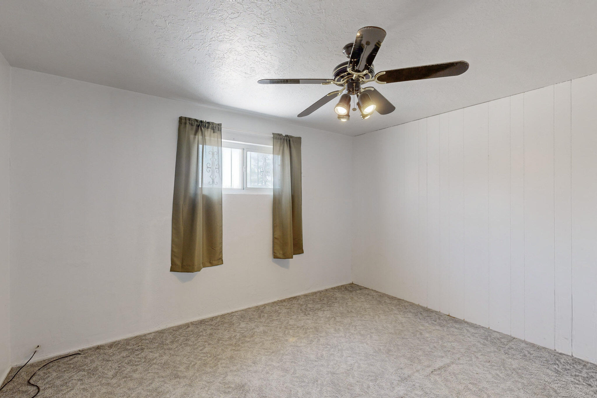 9005 FAIRBANKS Road NE