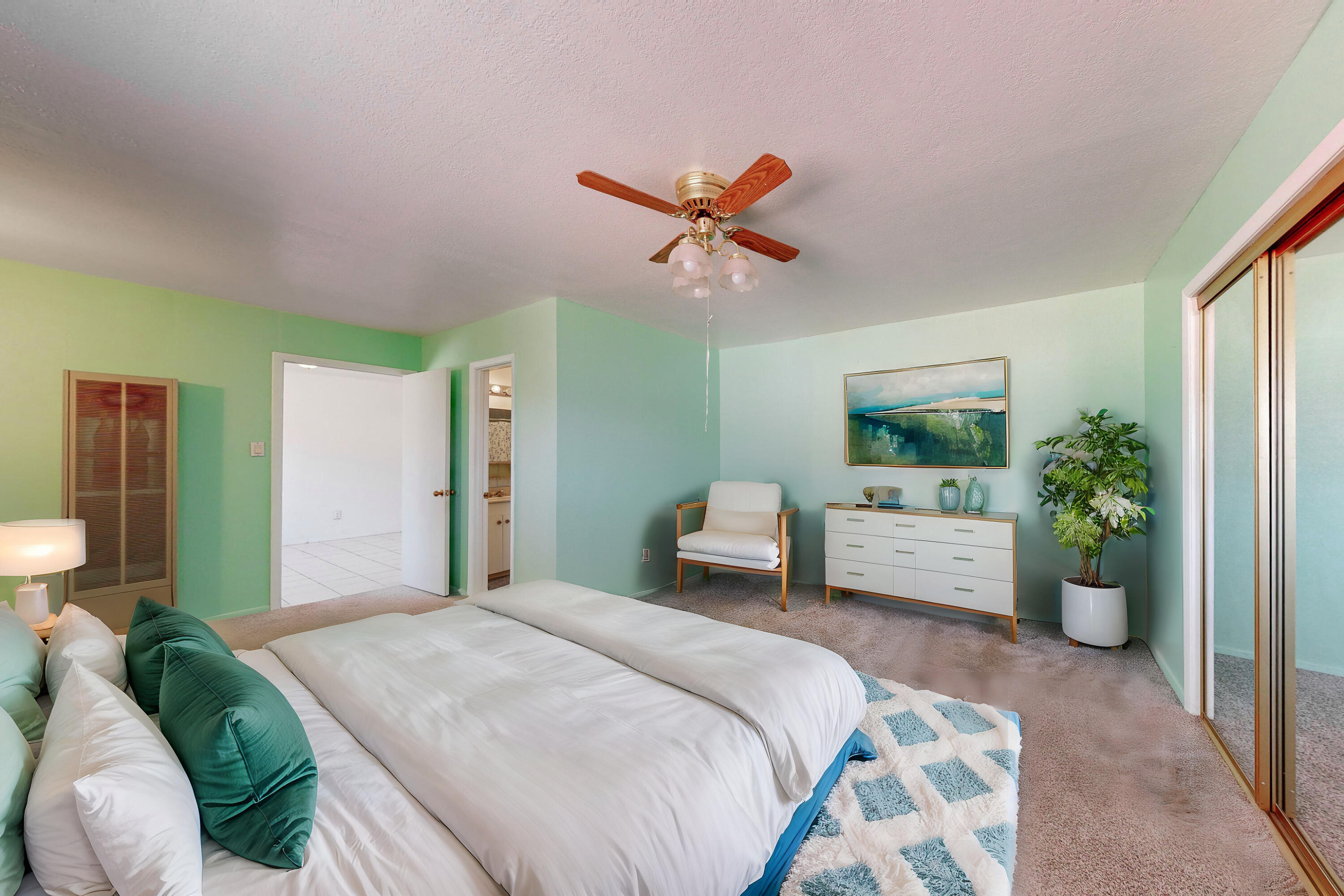 9005 FAIRBANKS Road NE