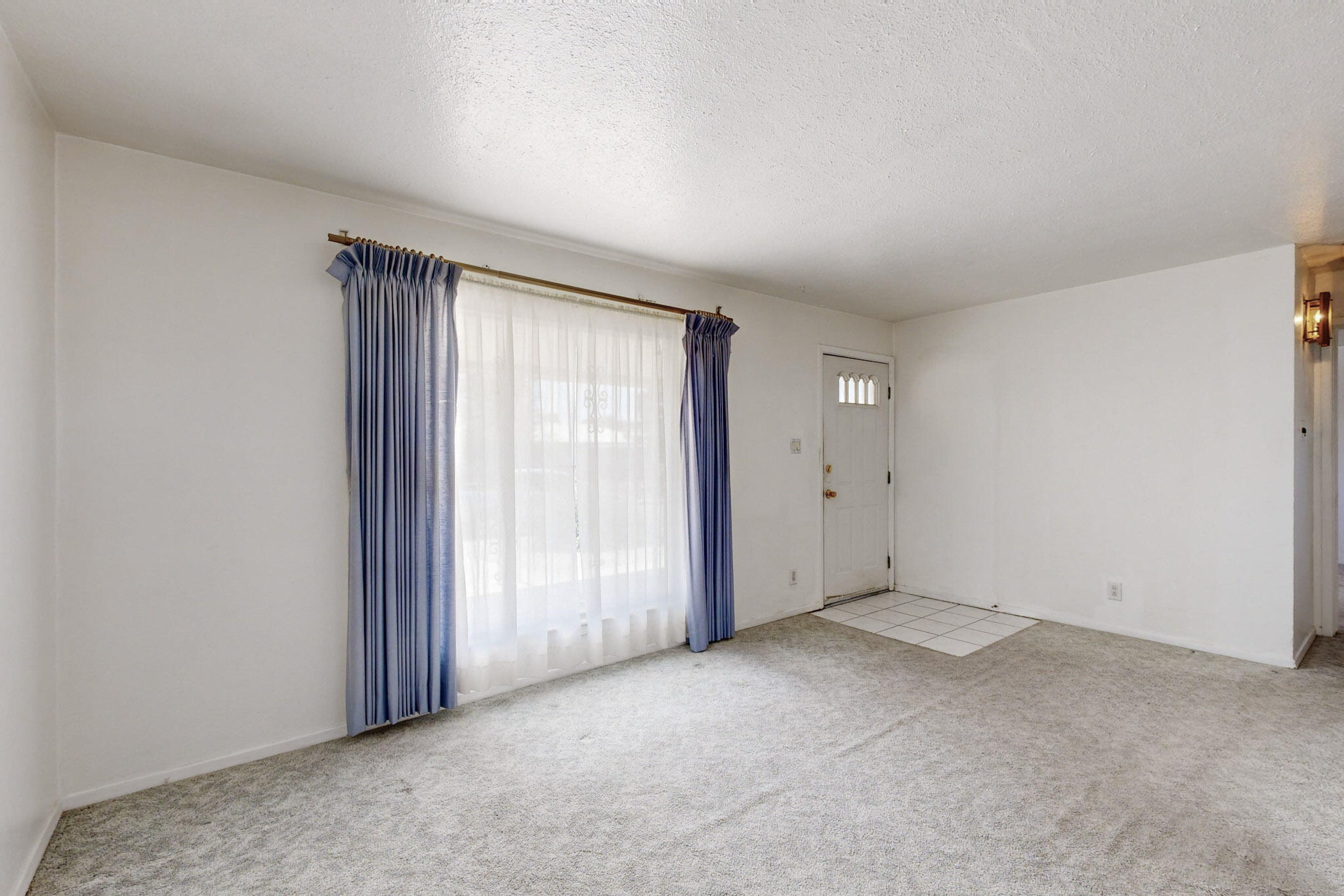 9005 FAIRBANKS Road NE