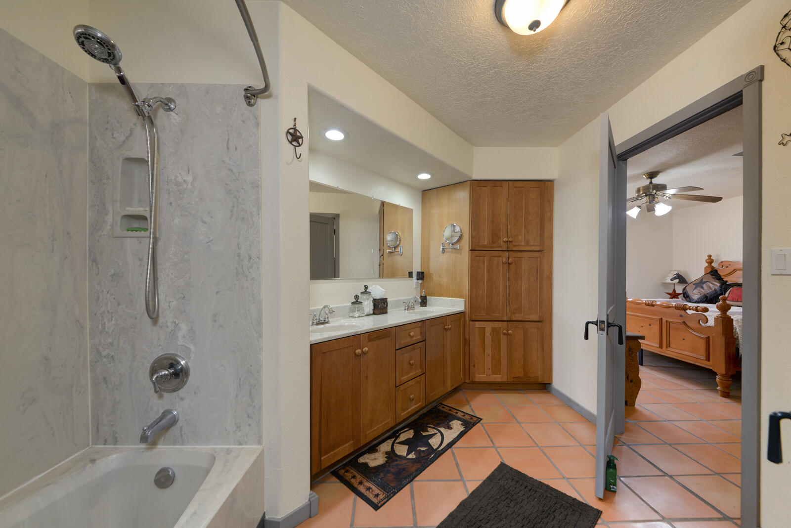 2492 GREEN Drive