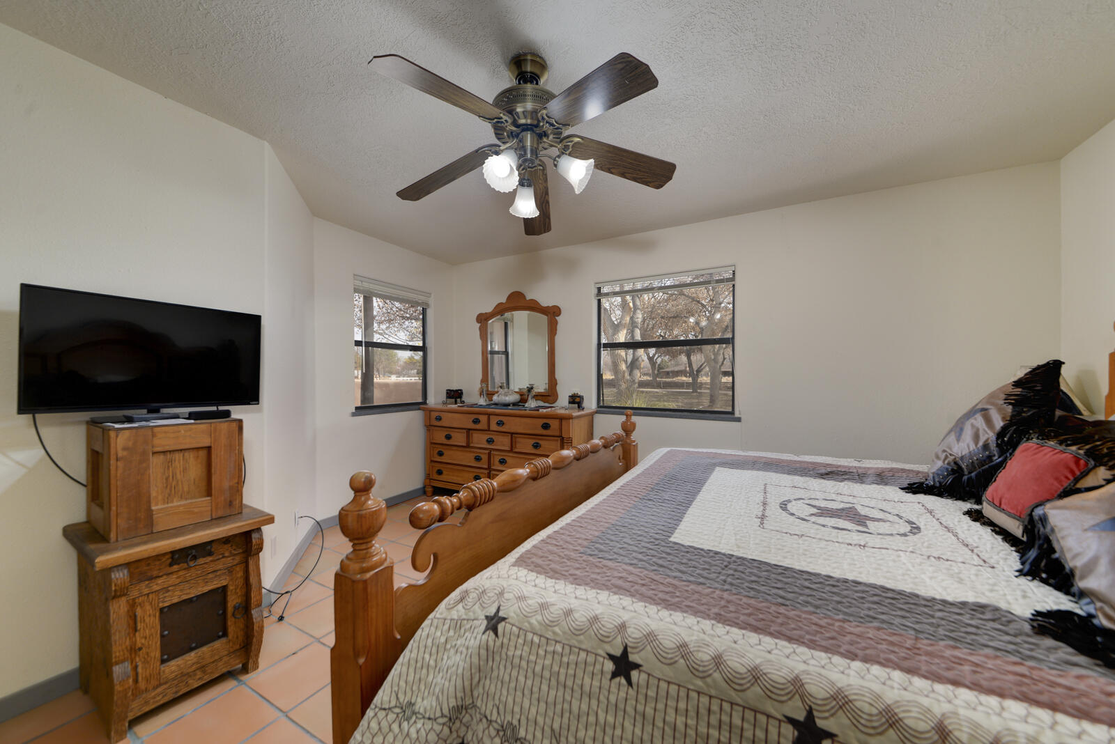 2492 GREEN Drive