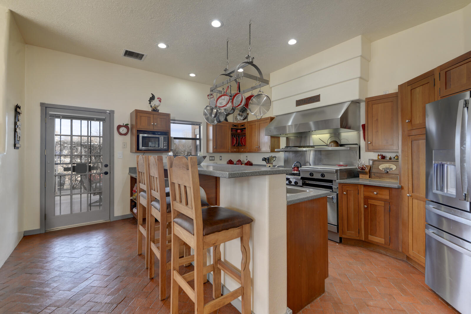 2492 GREEN Drive