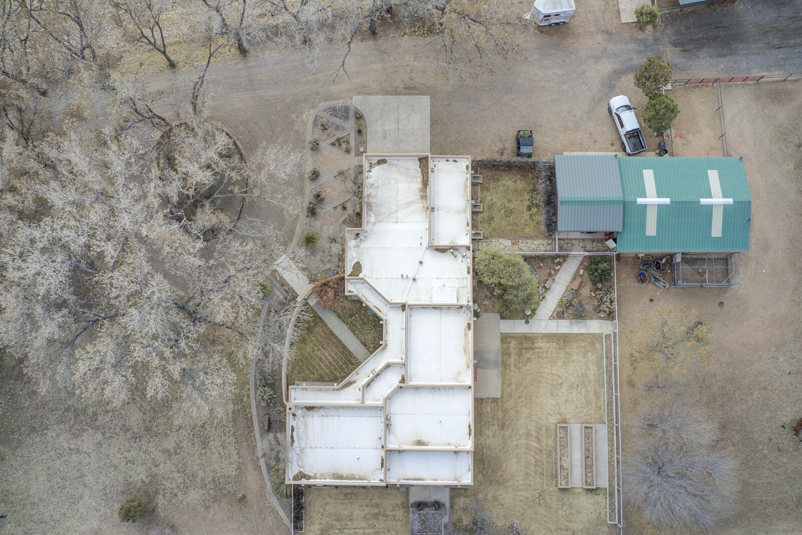 2492 GREEN Drive