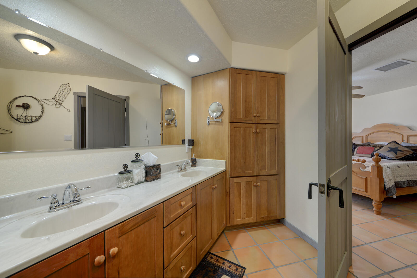 2492 GREEN Drive