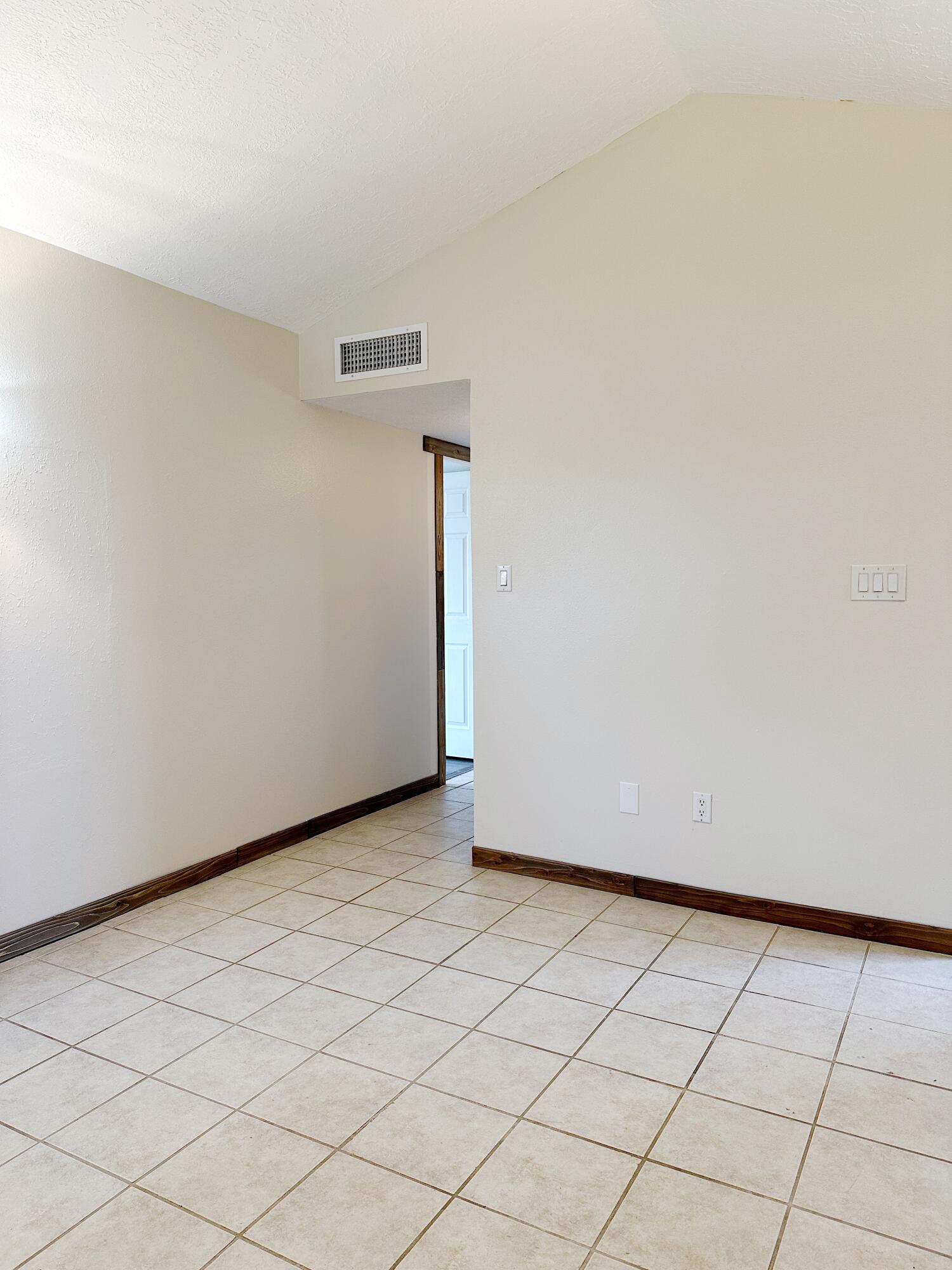 392 ALDA Road SE