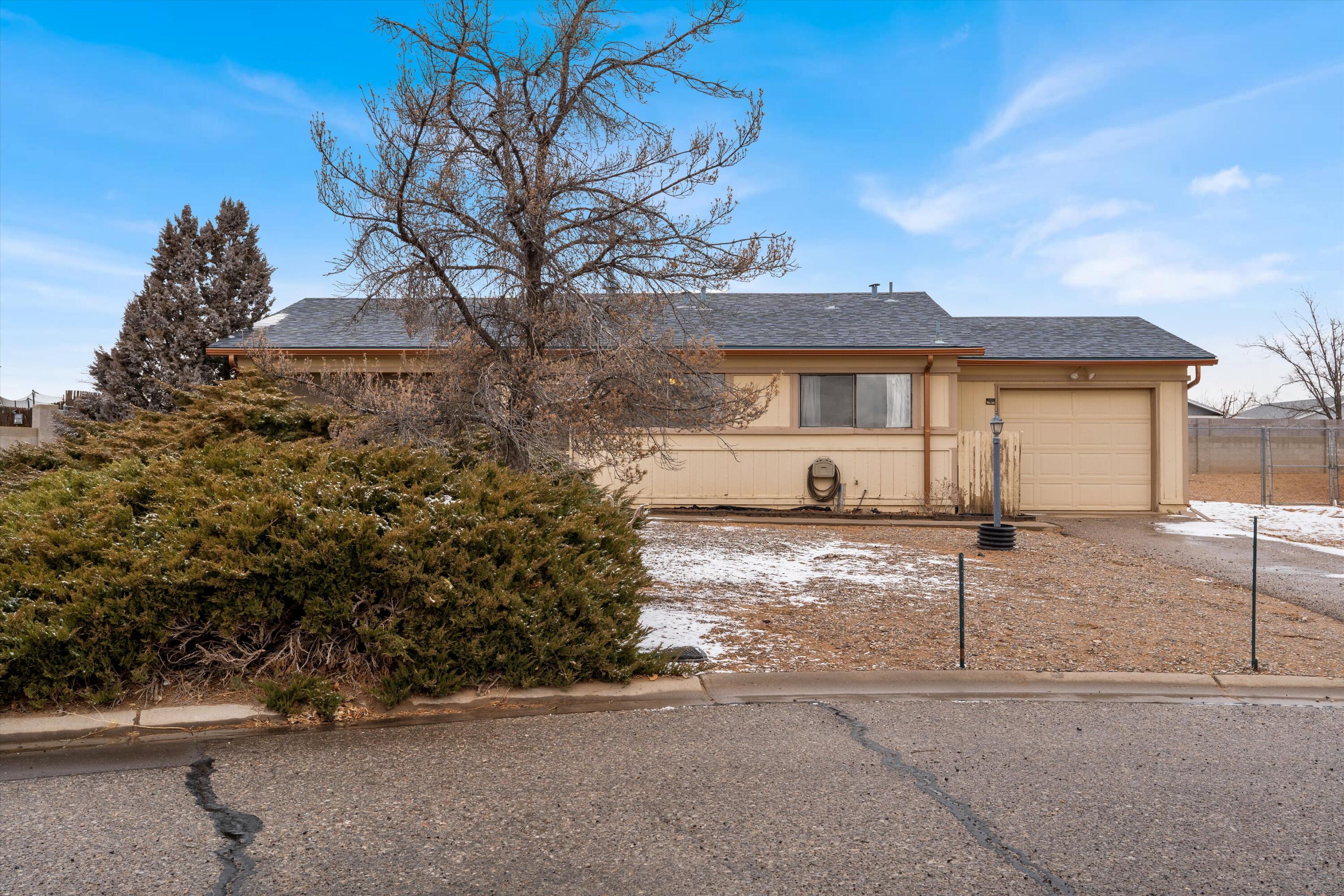 392 ALDA Road SE