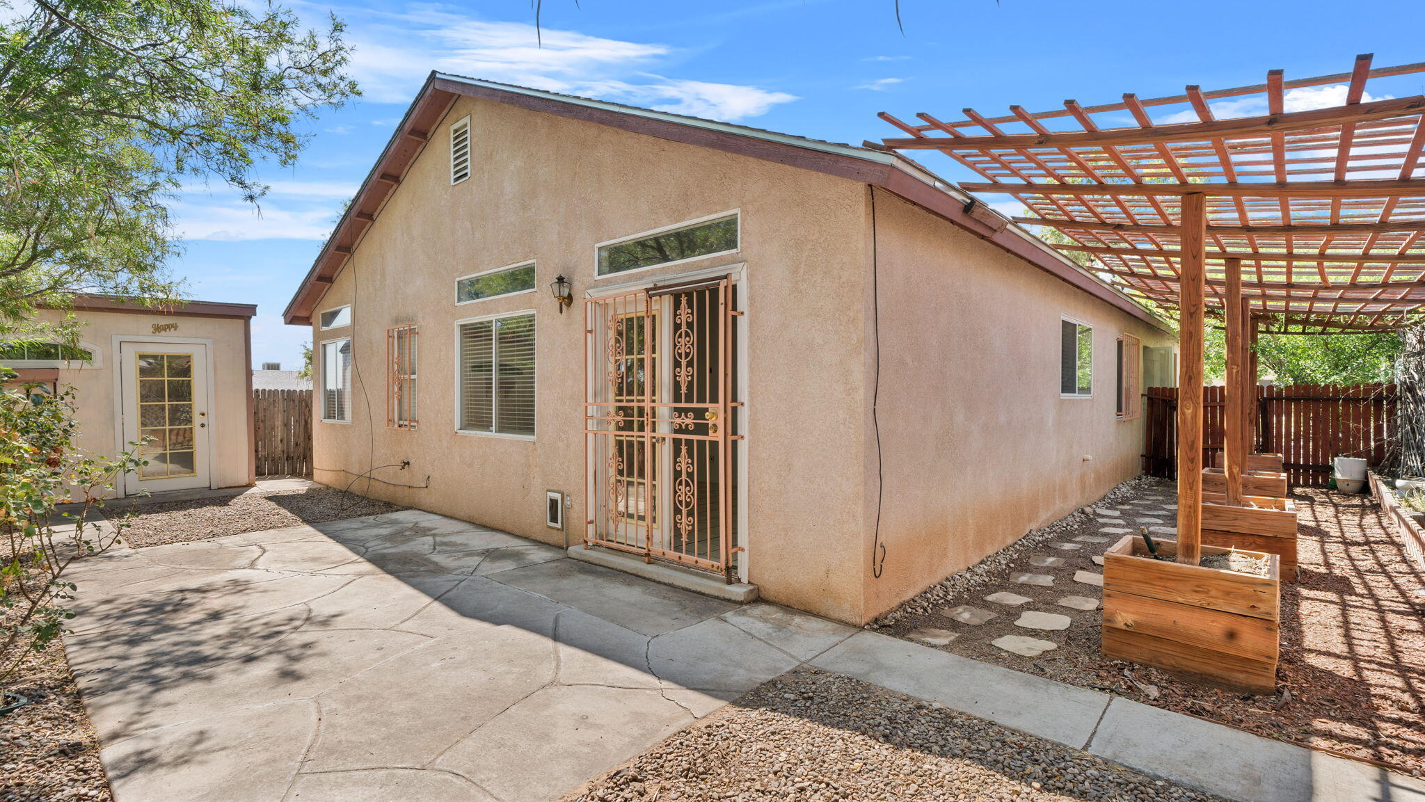 1512 QUIET DESERT Drive SW