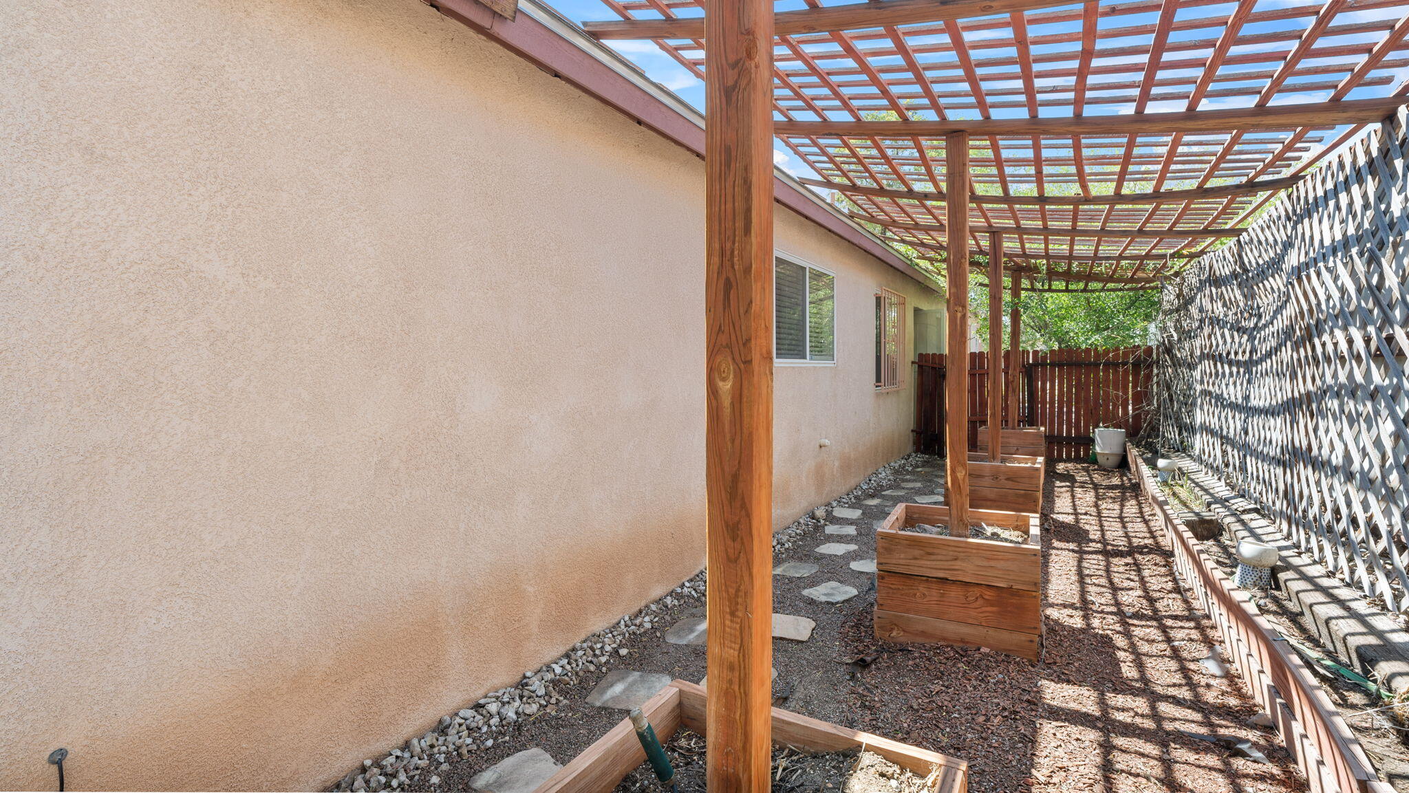 1512 QUIET DESERT Drive SW