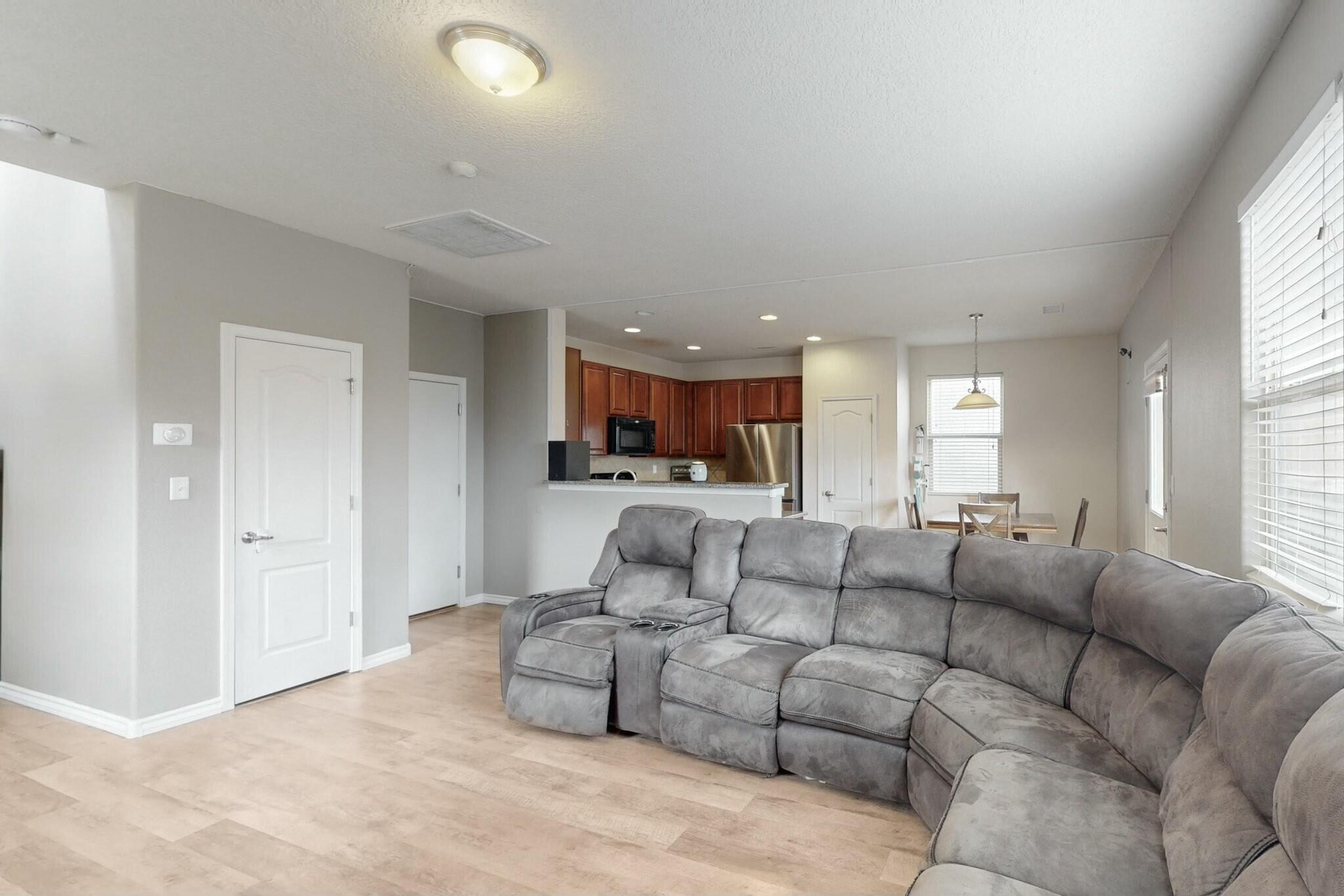 2223 VISTA DE COLINAS Drive SE