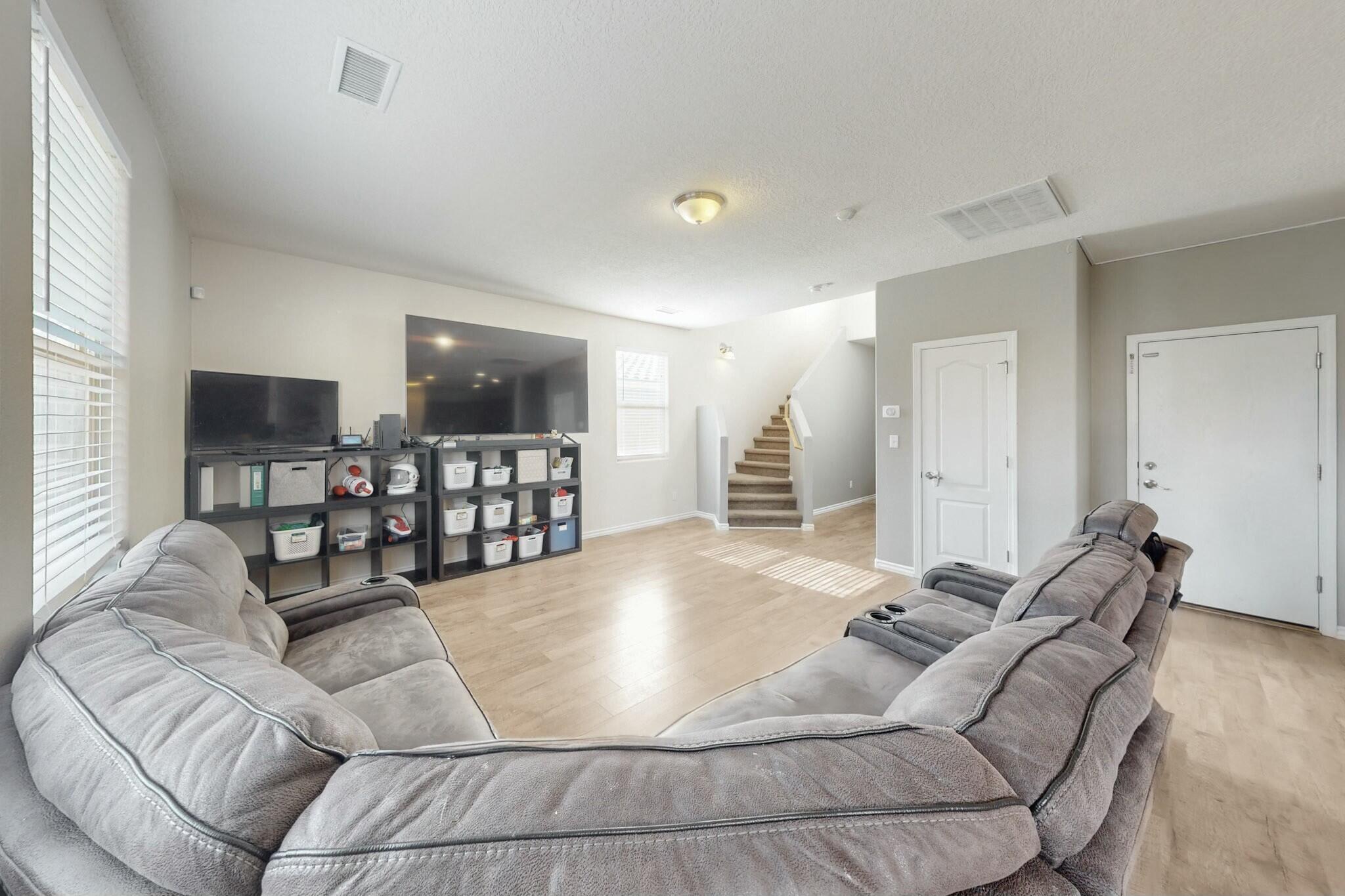 2223 VISTA DE COLINAS Drive SE