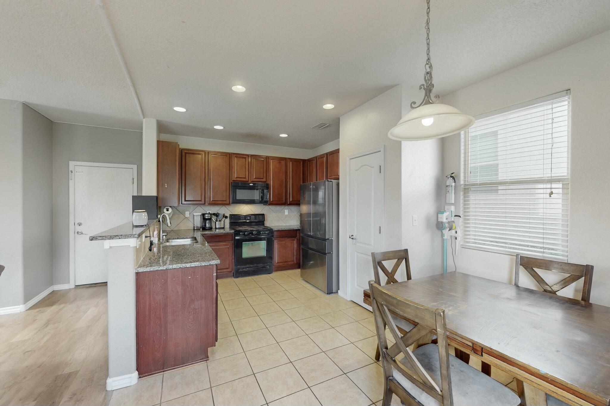 2223 VISTA DE COLINAS Drive SE