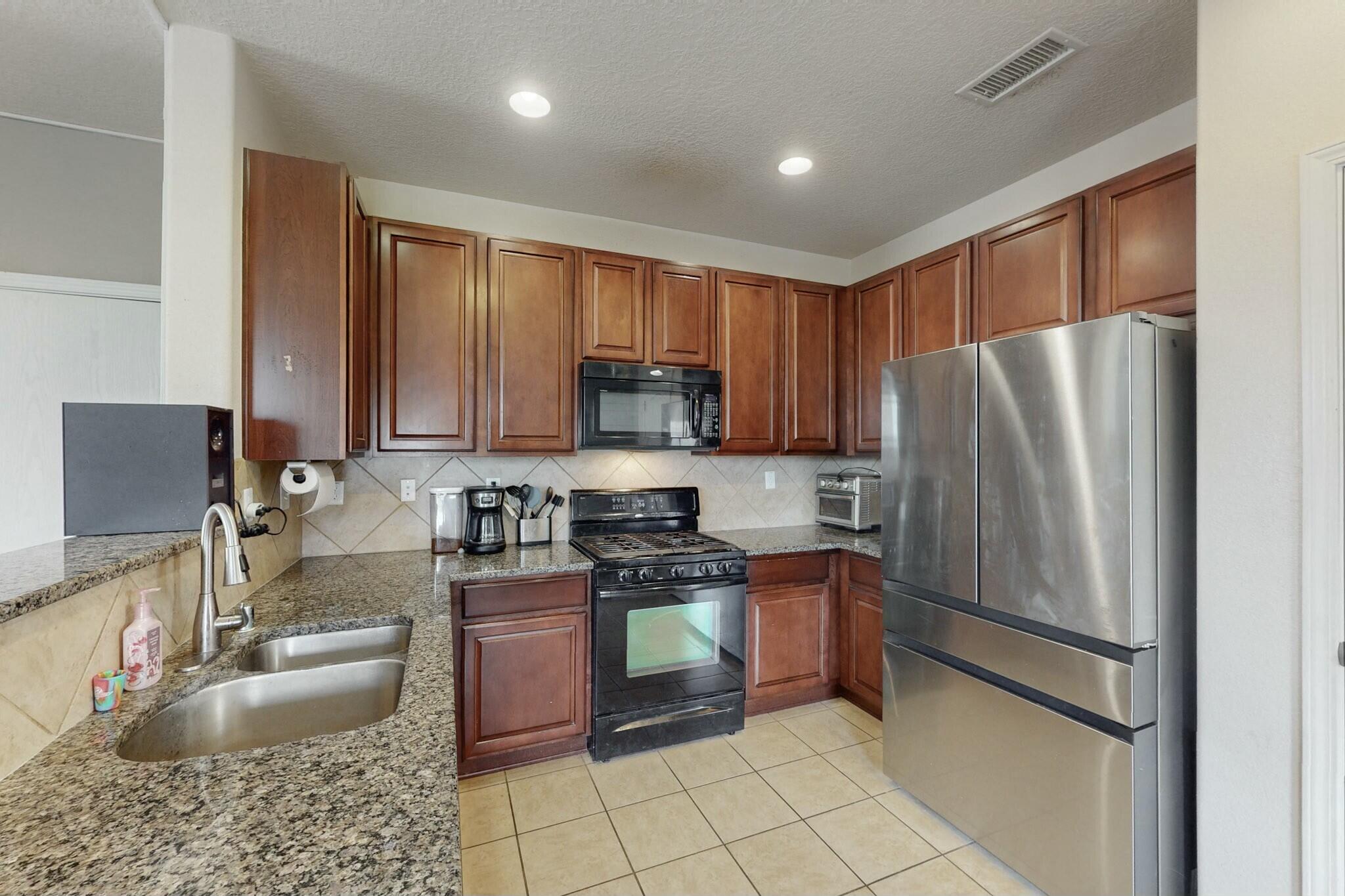 2223 VISTA DE COLINAS Drive SE