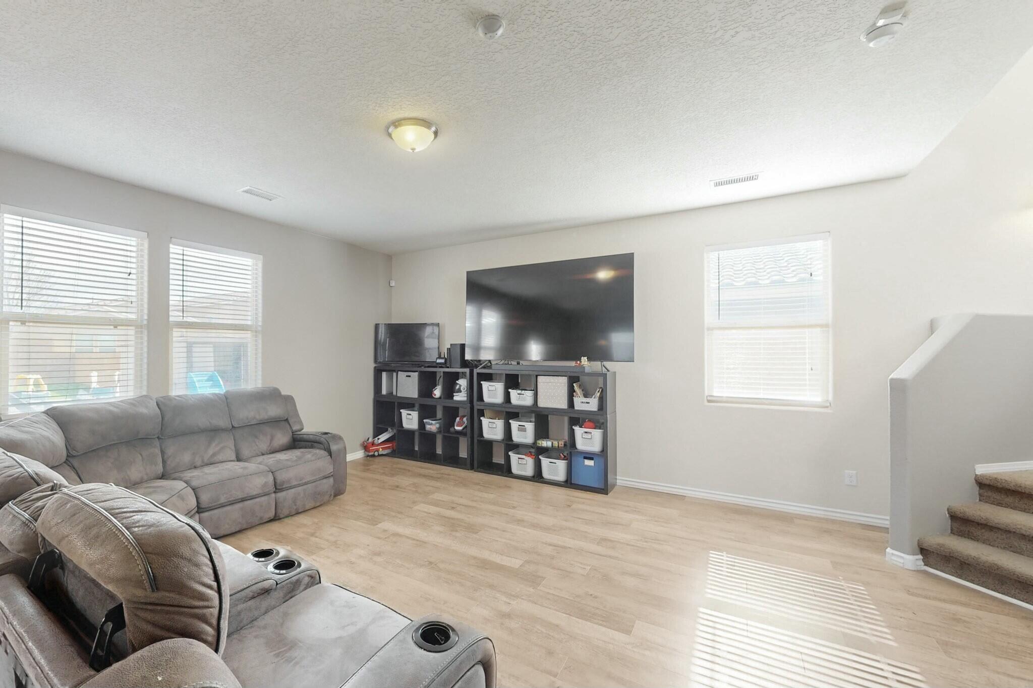 2223 VISTA DE COLINAS Drive SE