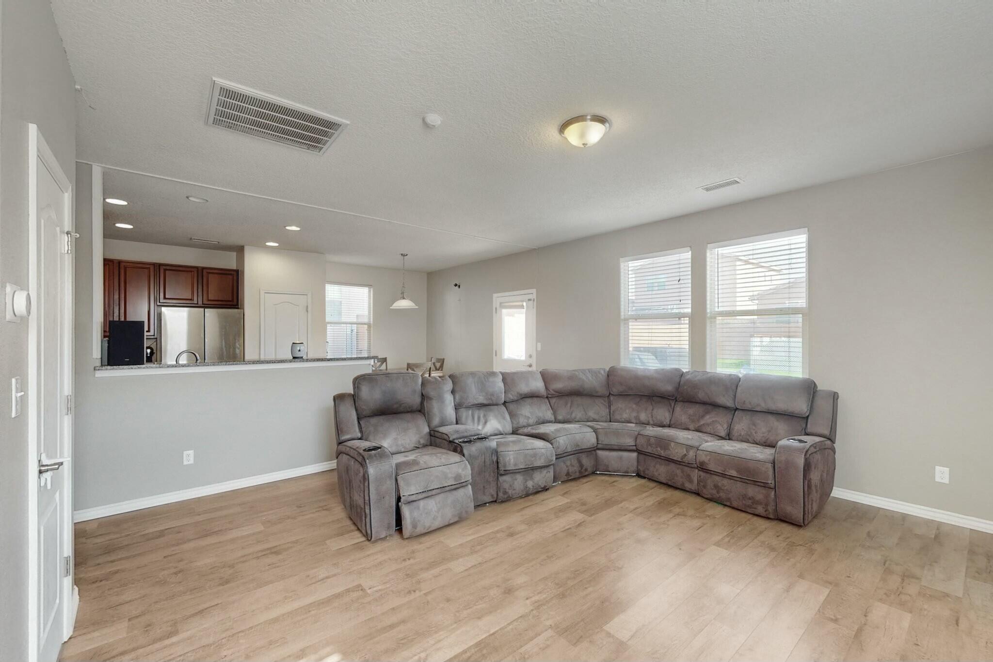2223 VISTA DE COLINAS Drive SE