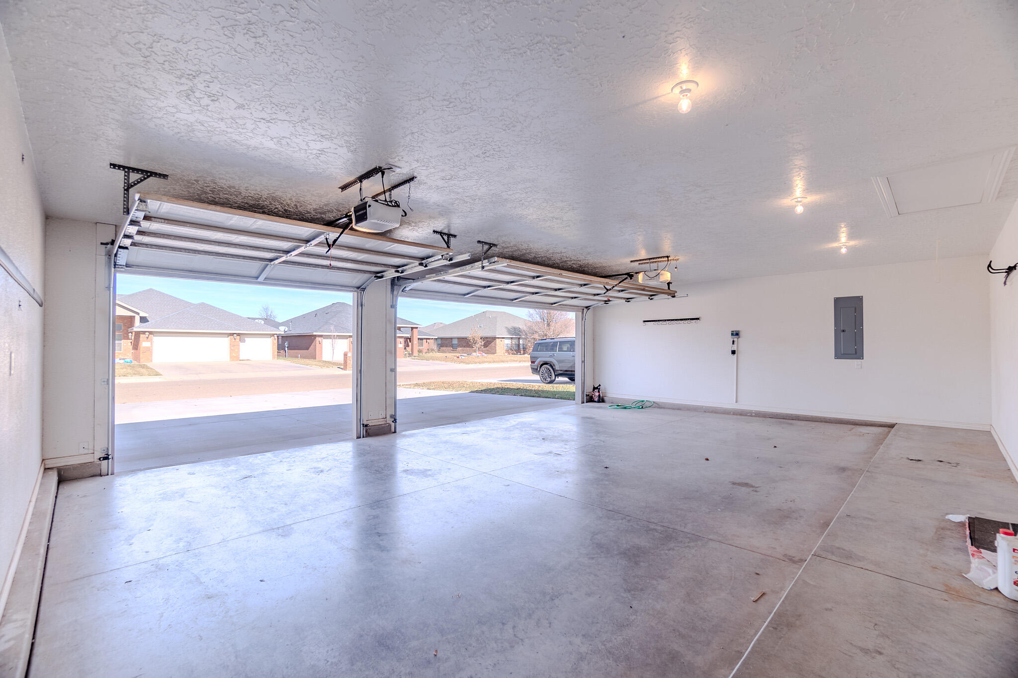 2409 NORTHGLEN Drive