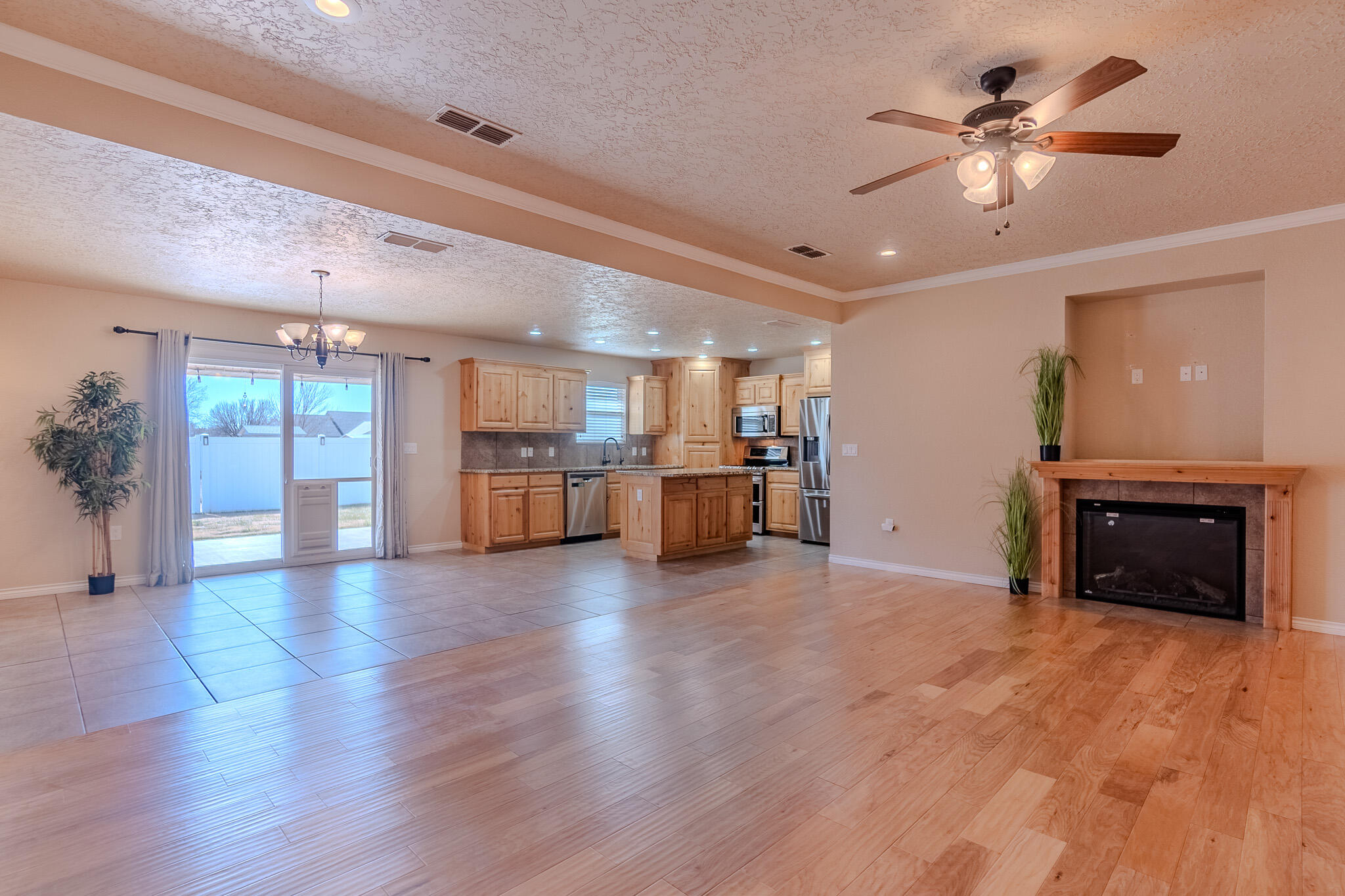 2409 NORTHGLEN Drive