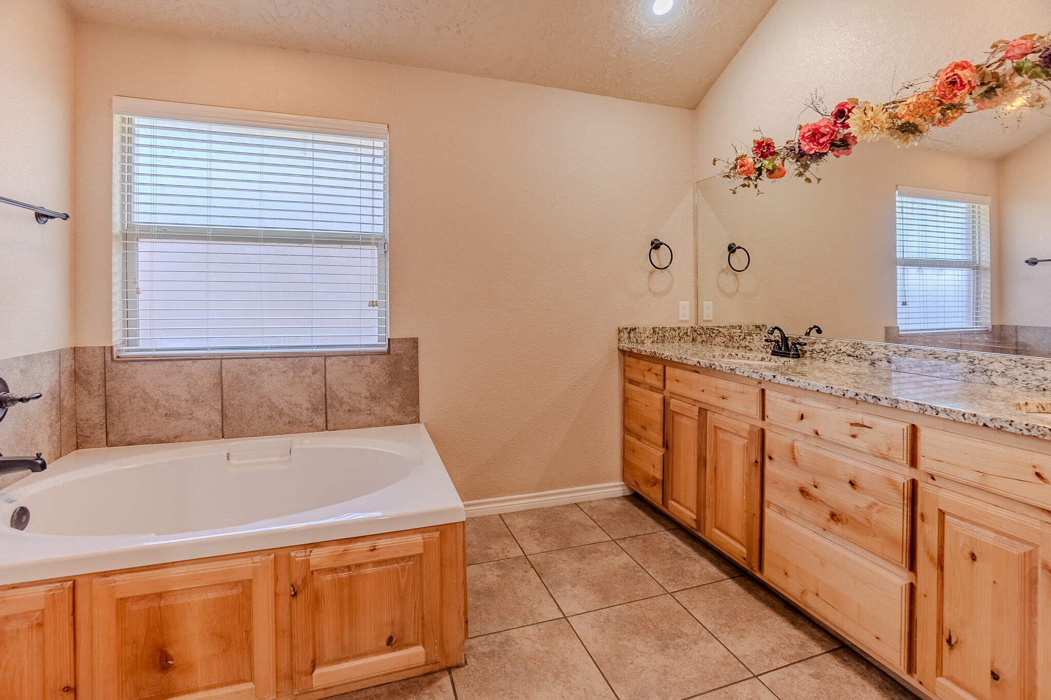 2409 NORTHGLEN Drive