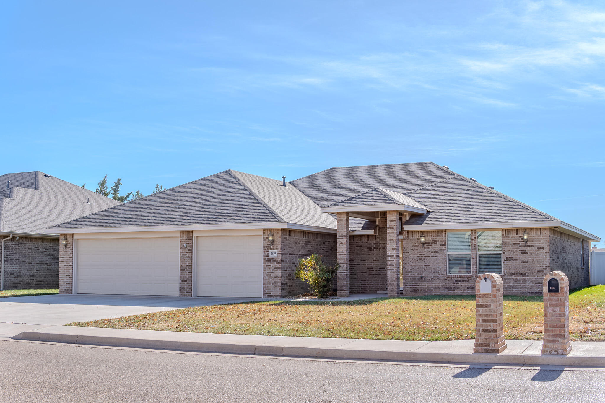 2409 NORTHGLEN Drive