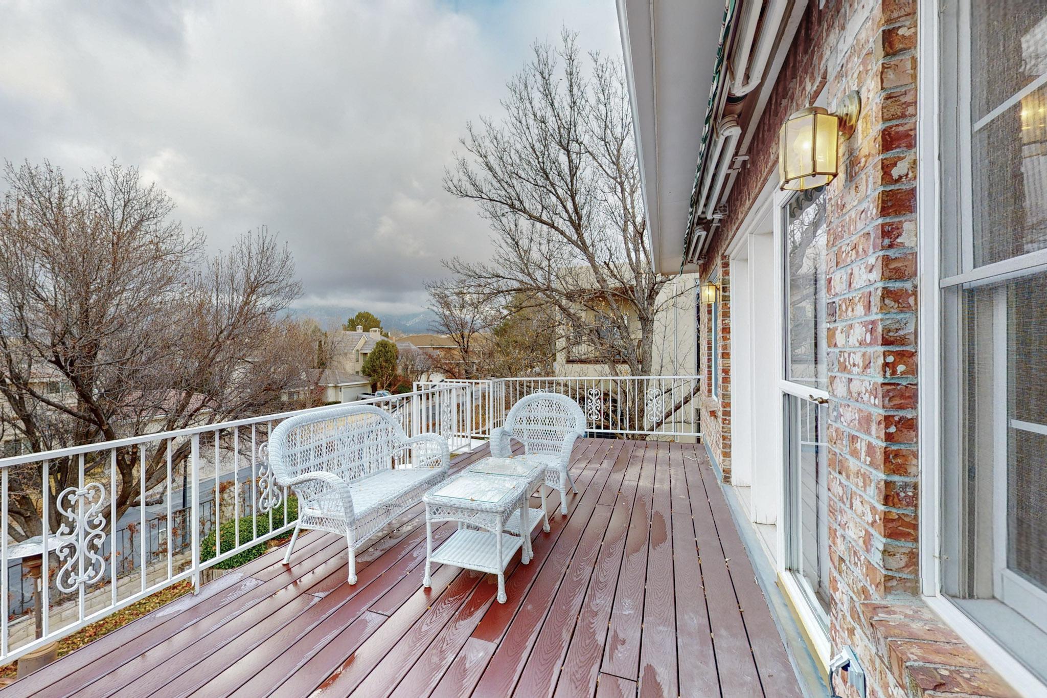 10517 ROYAL BIRKDALE NE b