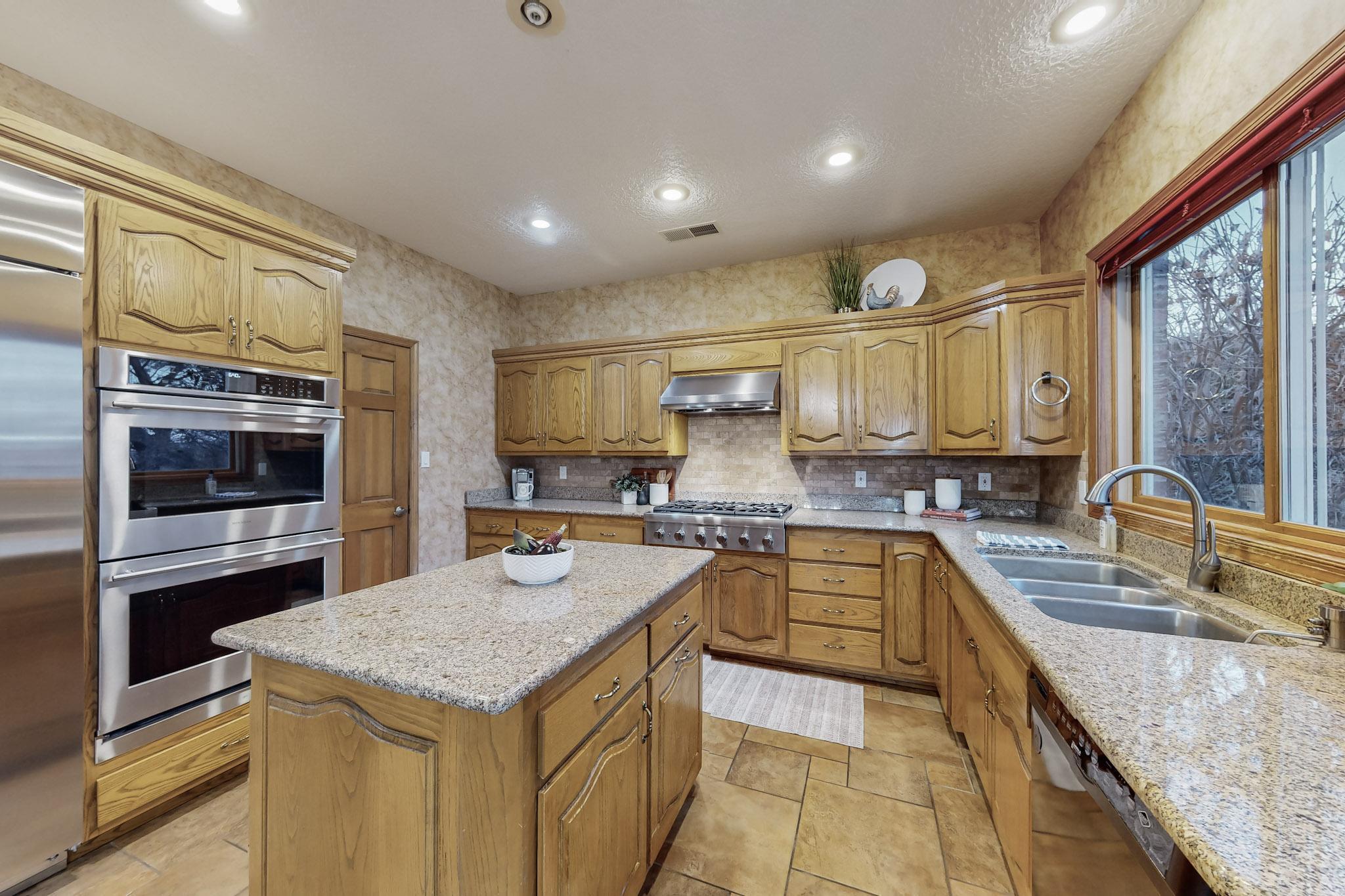 10517 ROYAL BIRKDALE NE b