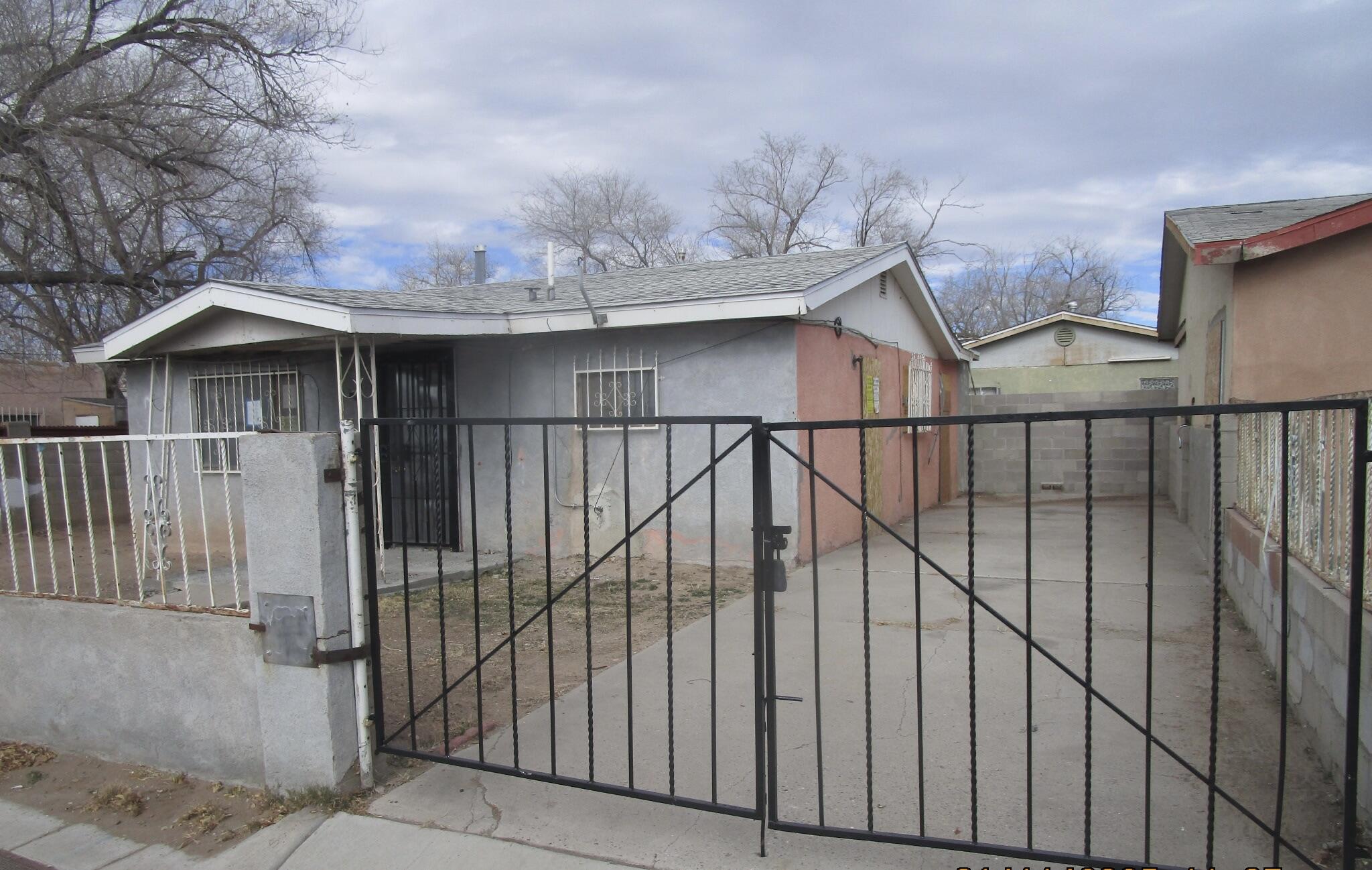 215 THAXTON Avenue SE