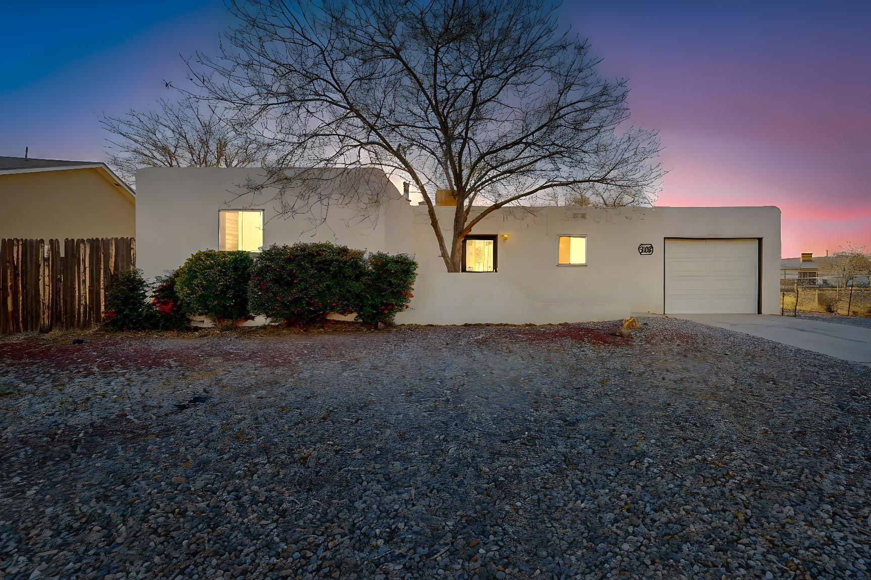 303 SANTA ELENA Road SE
