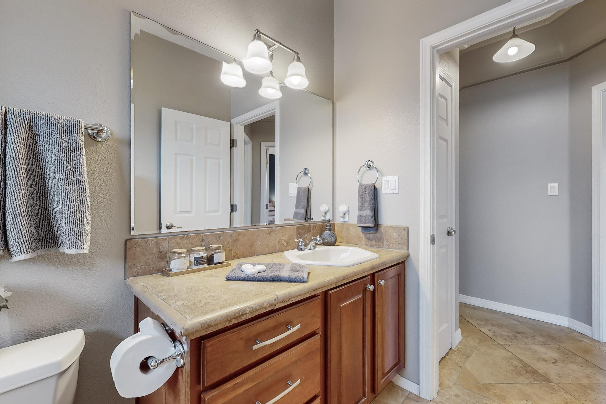 3932 BAY HILL Loop SE