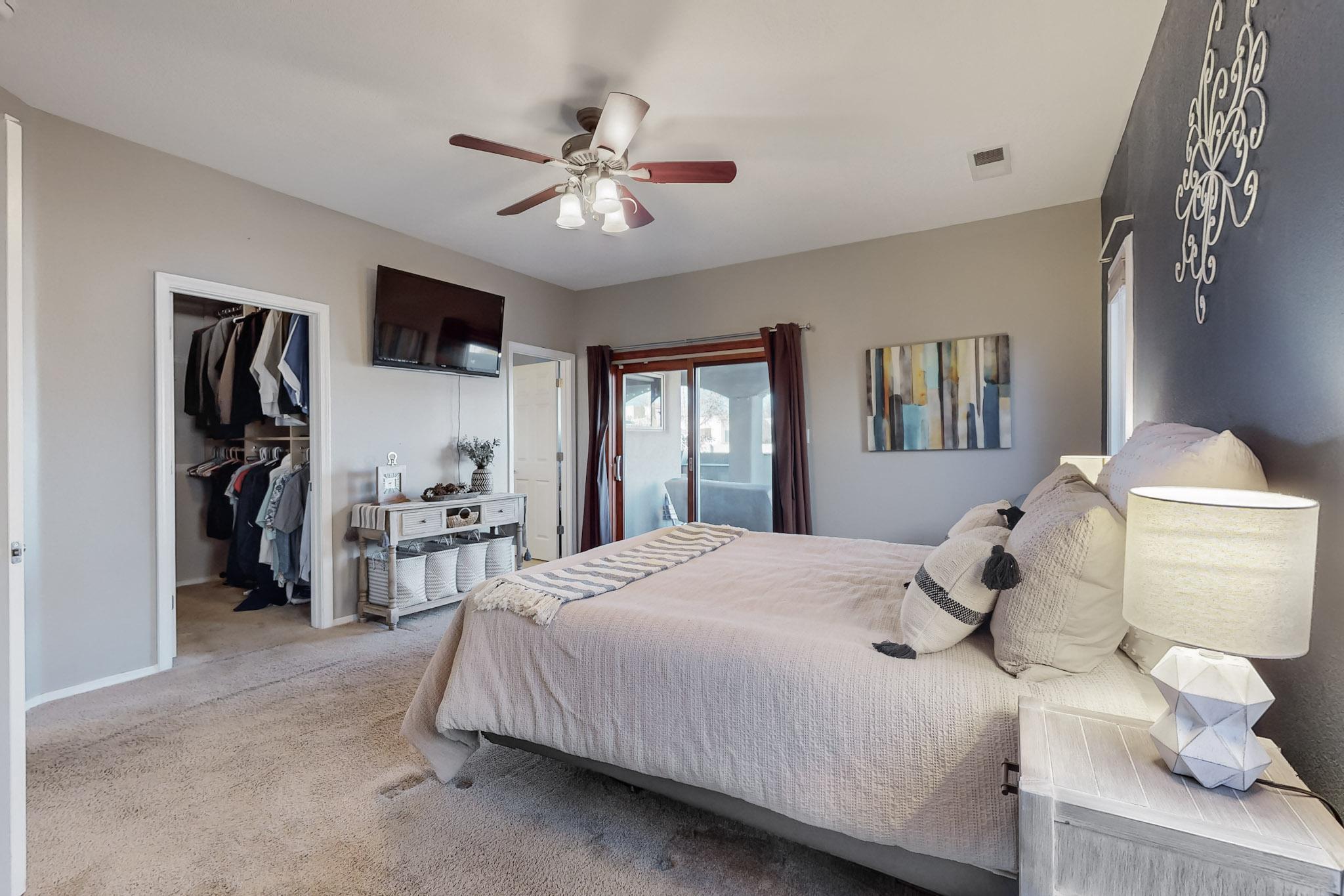 3932 BAY HILL Loop SE
