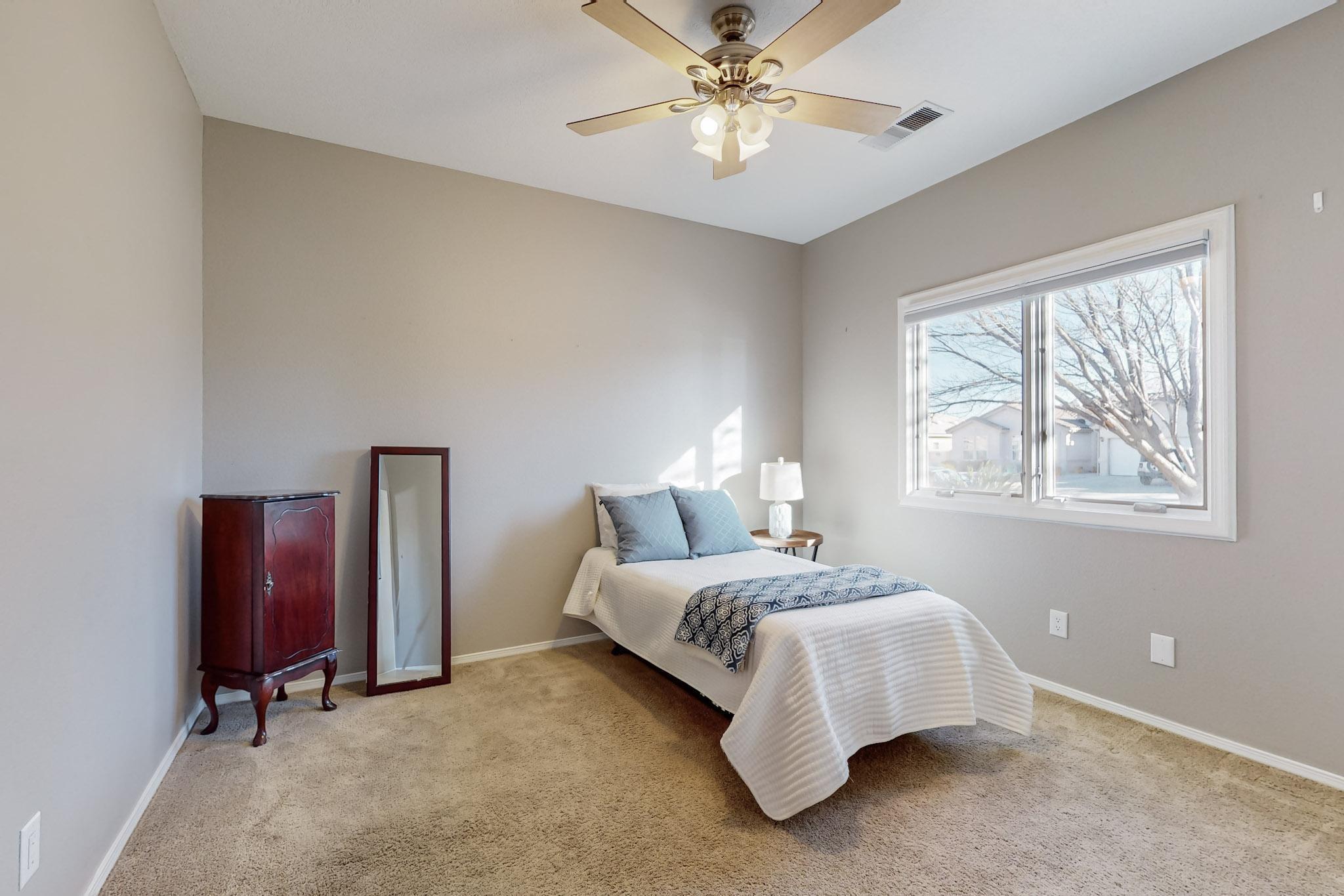 3932 BAY HILL Loop SE