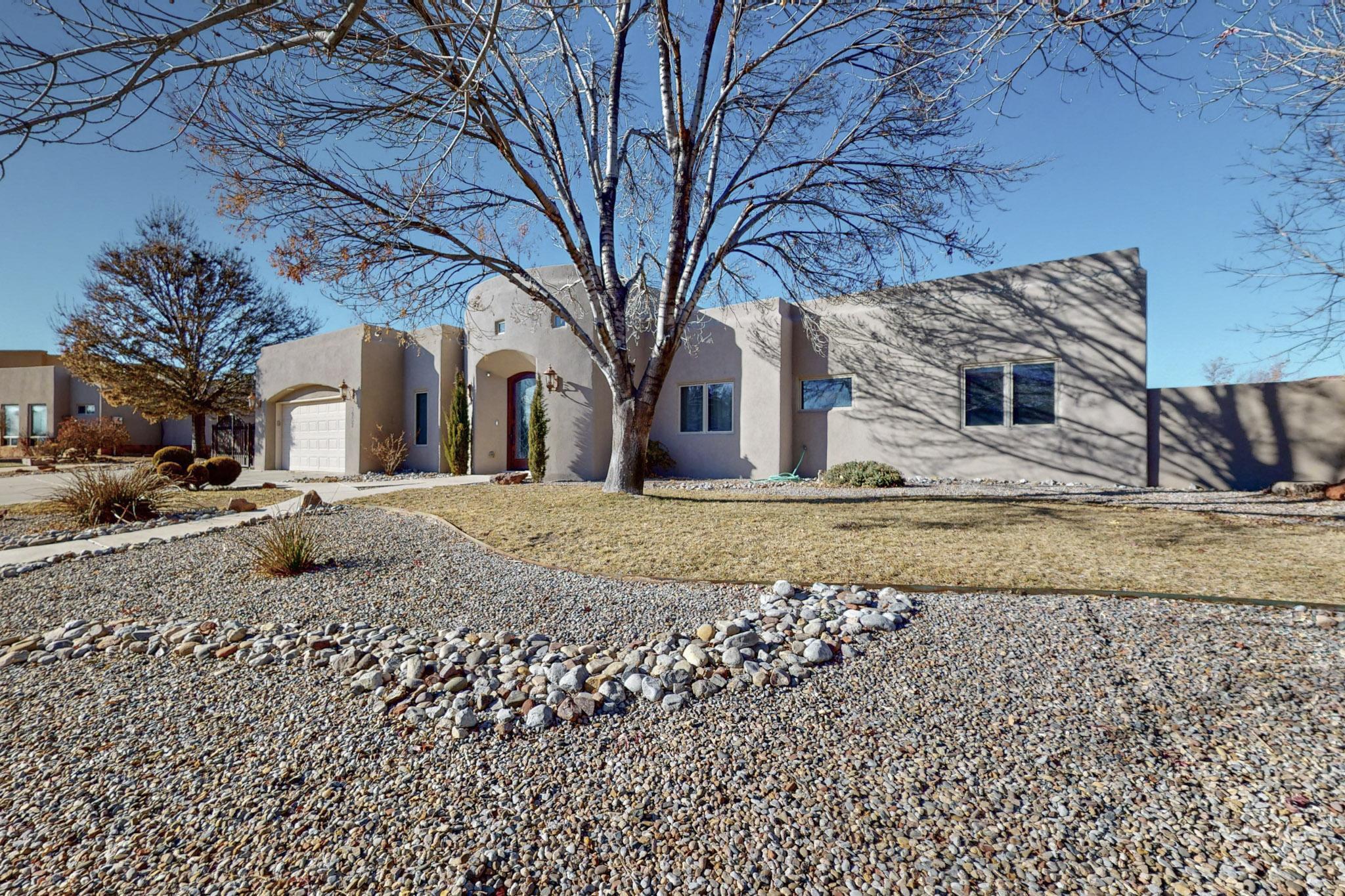 3932 BAY HILL Loop SE