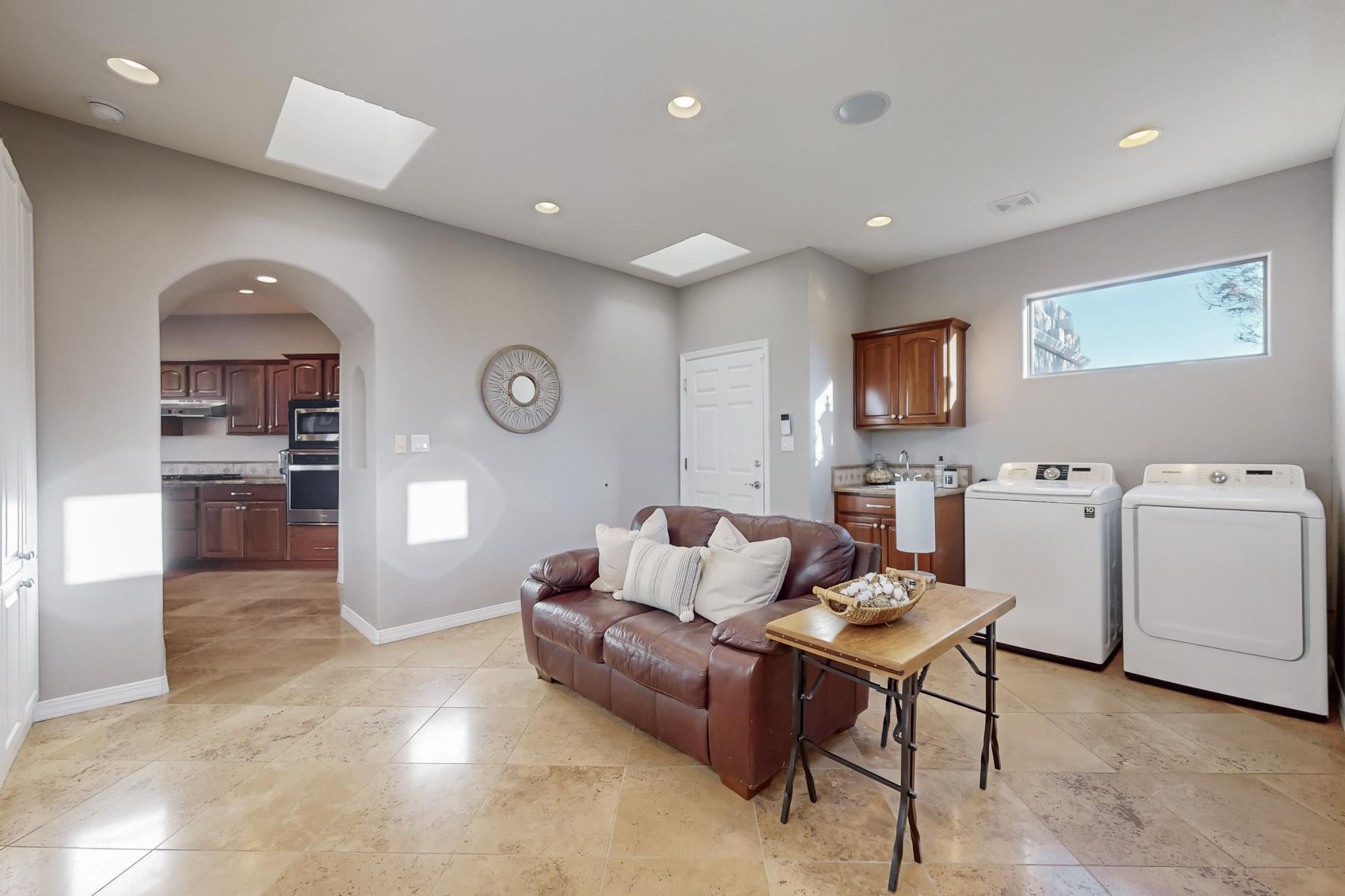 3932 BAY HILL Loop SE