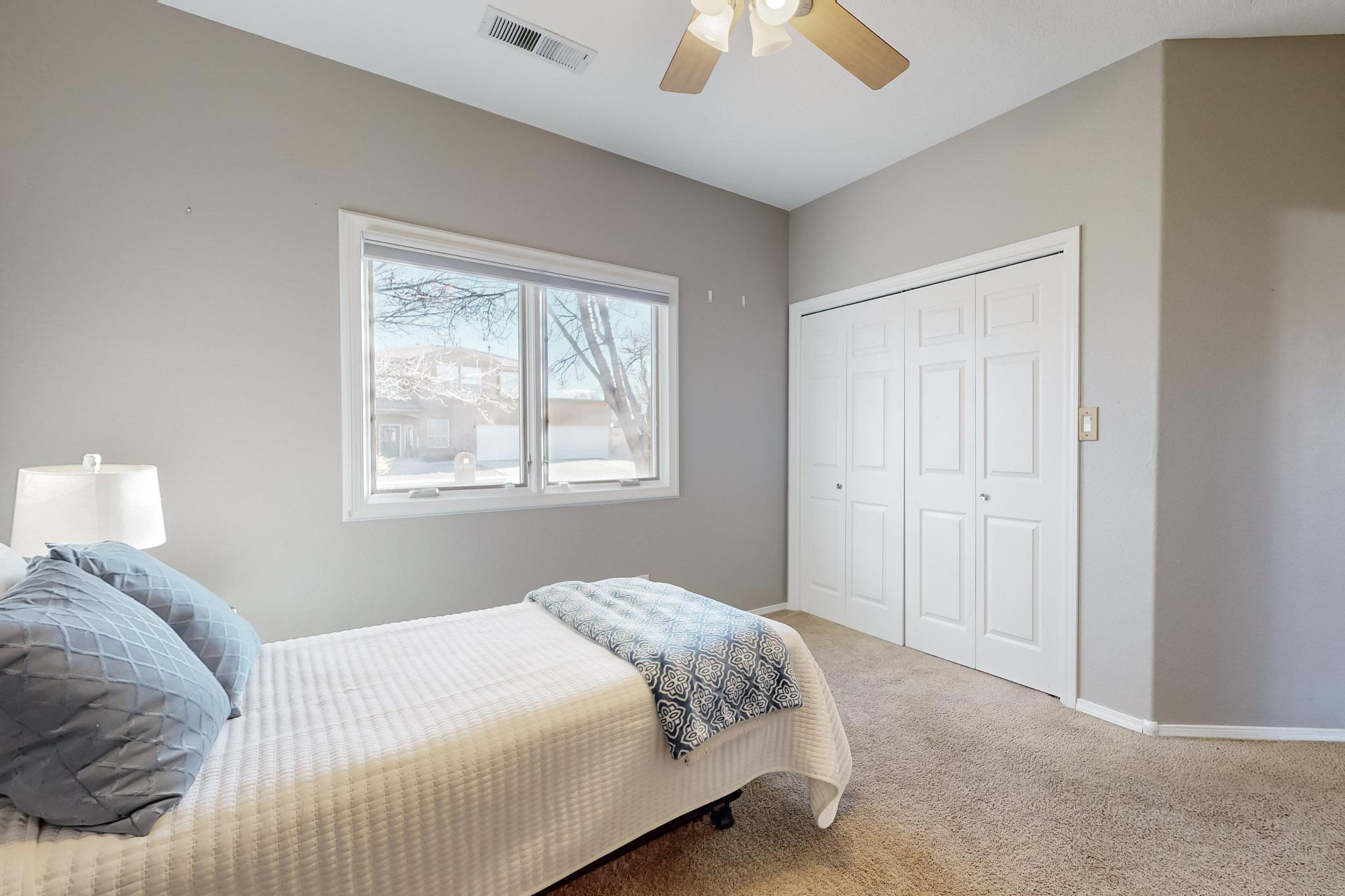 3932 BAY HILL Loop SE