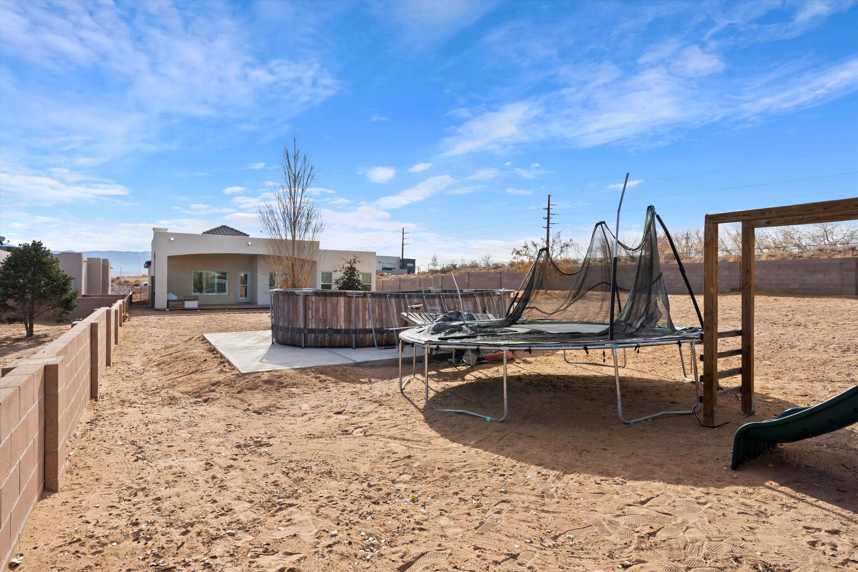 513 Monterrey Road NE