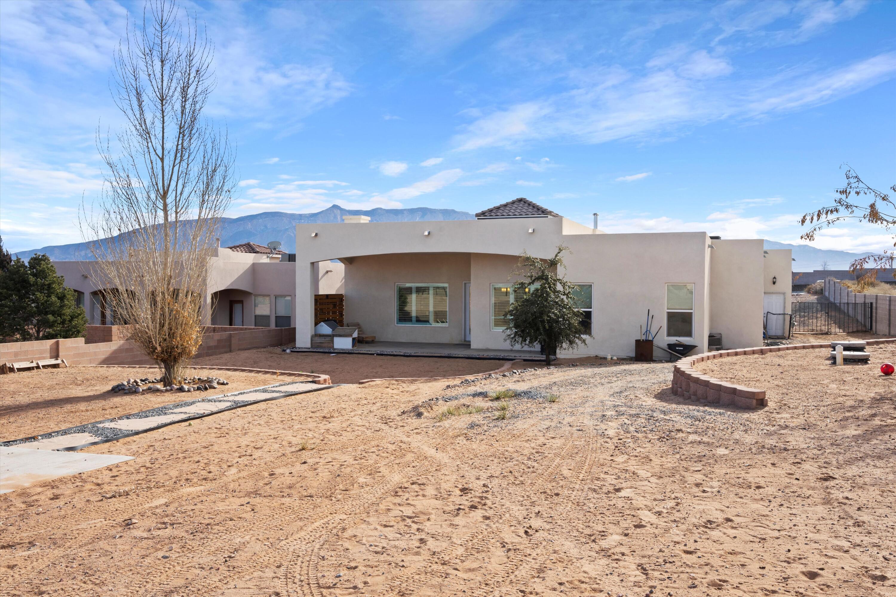 513 Monterrey Road NE