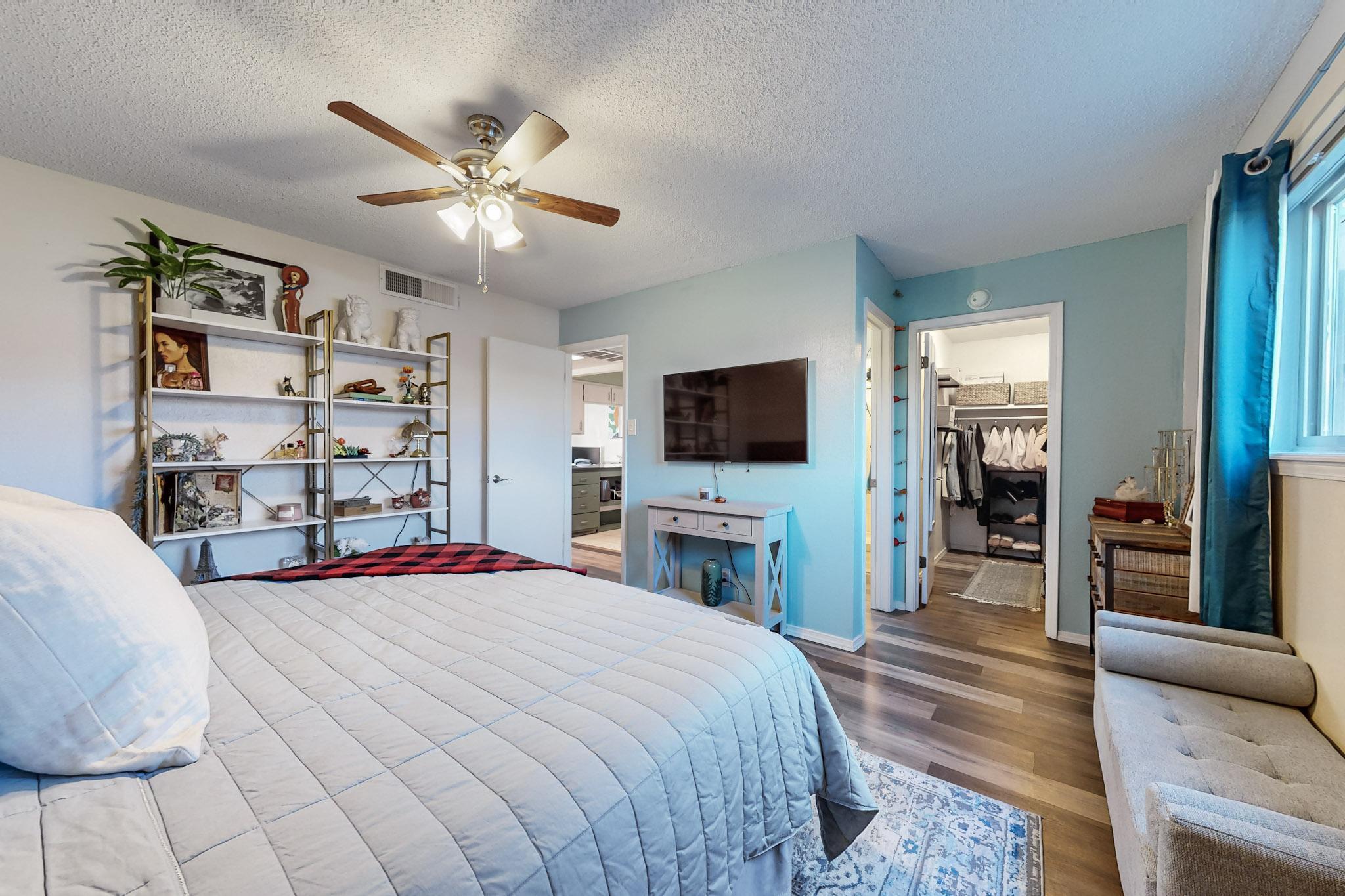 4709 Country Club Lane NW I-7