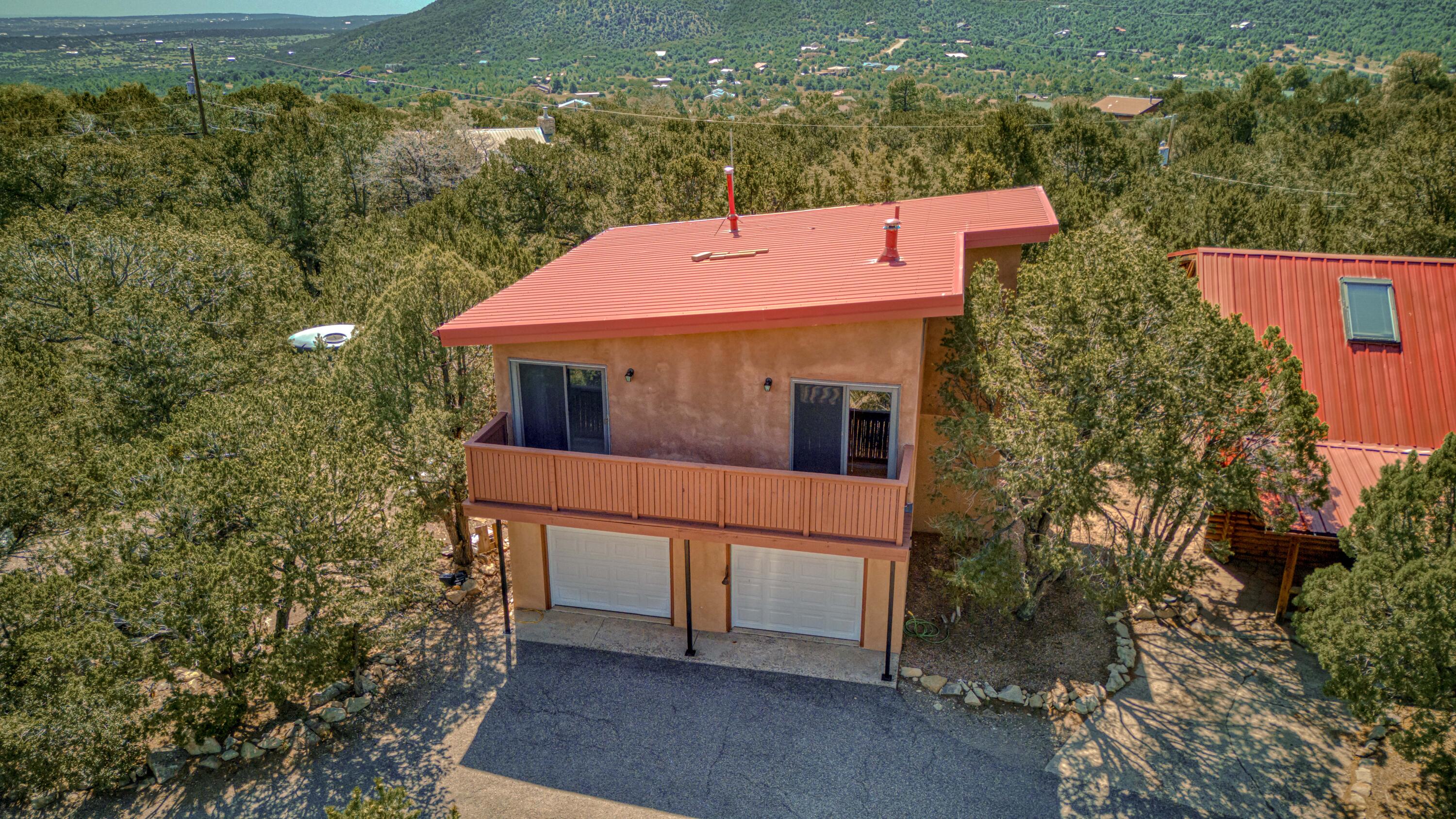 24 RIDGE Drive