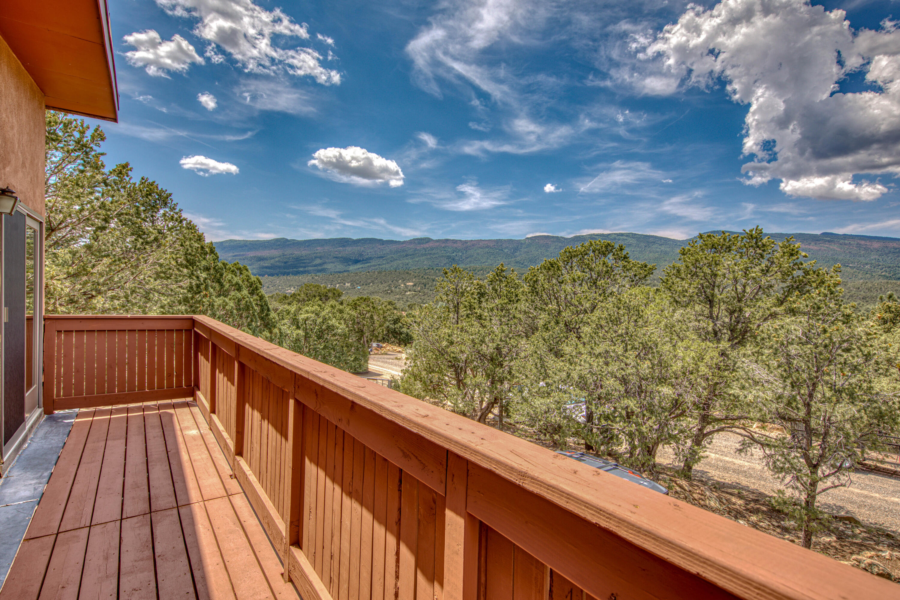 24 RIDGE Drive