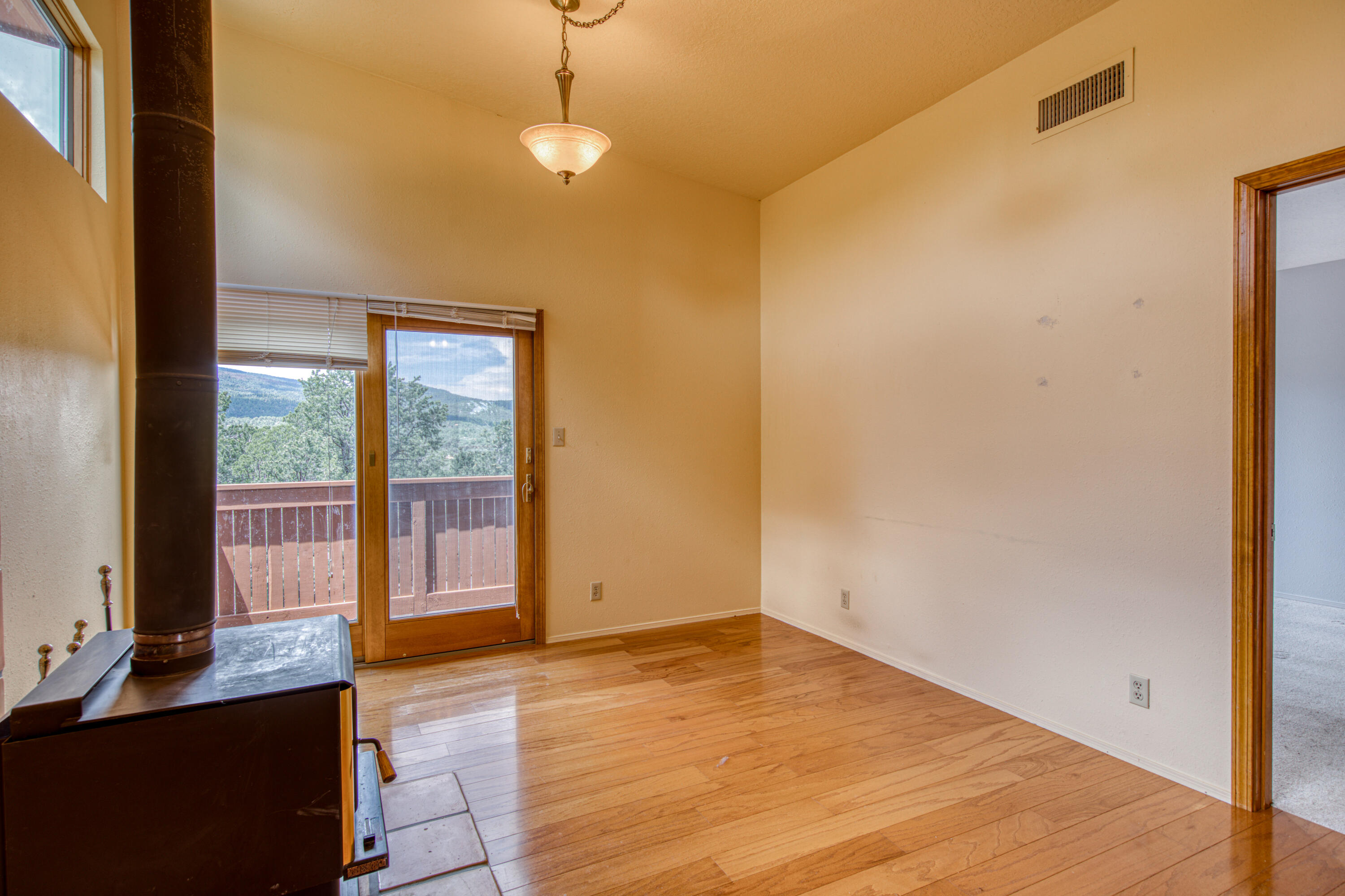 24 RIDGE Drive