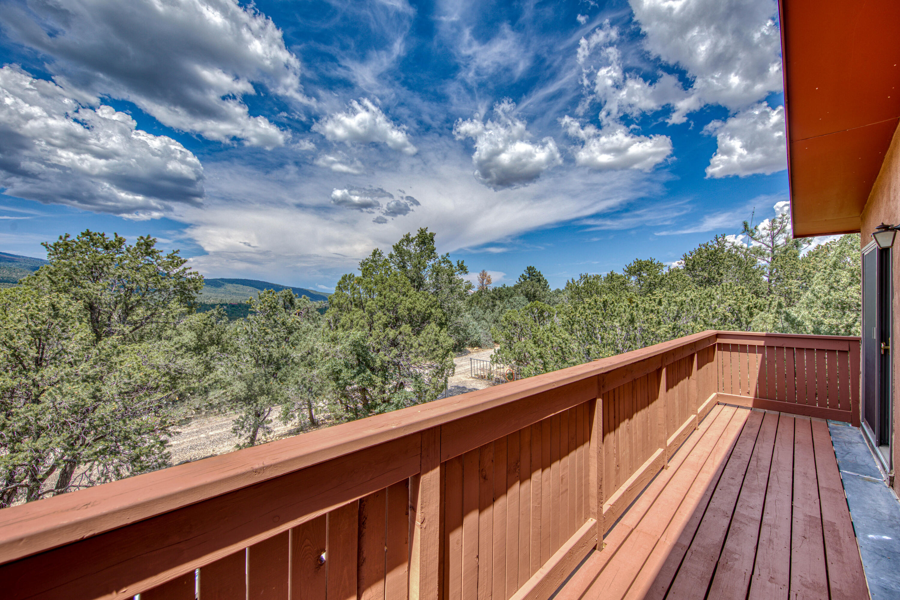 24 RIDGE Drive
