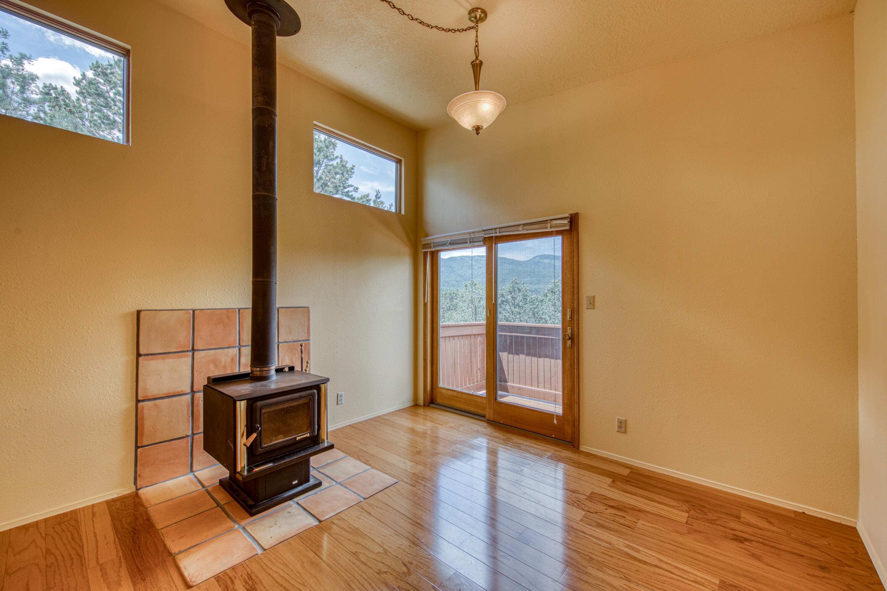 24 RIDGE Drive