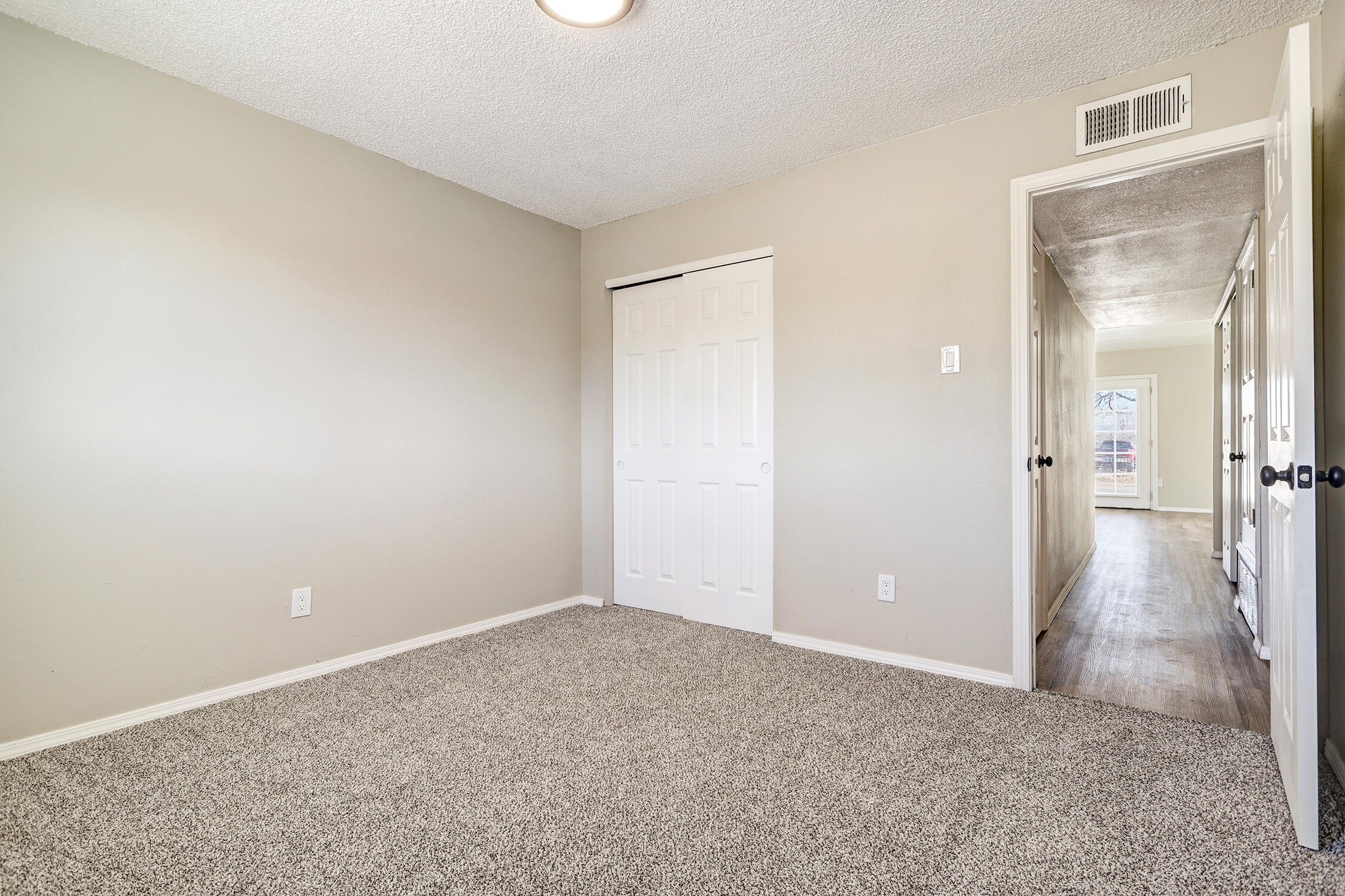 3025 OWEN Road SW