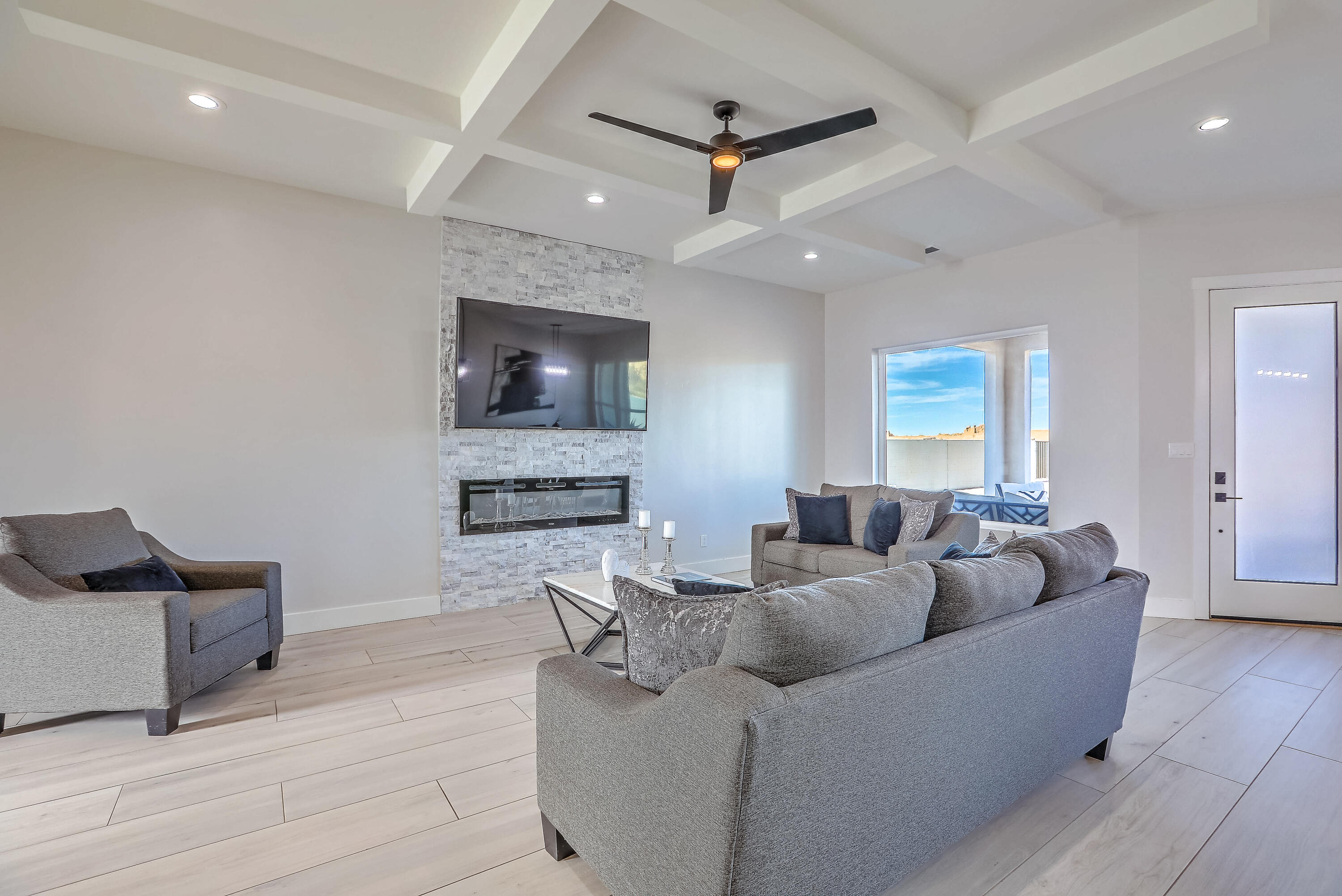 217 4TH Avenue SW