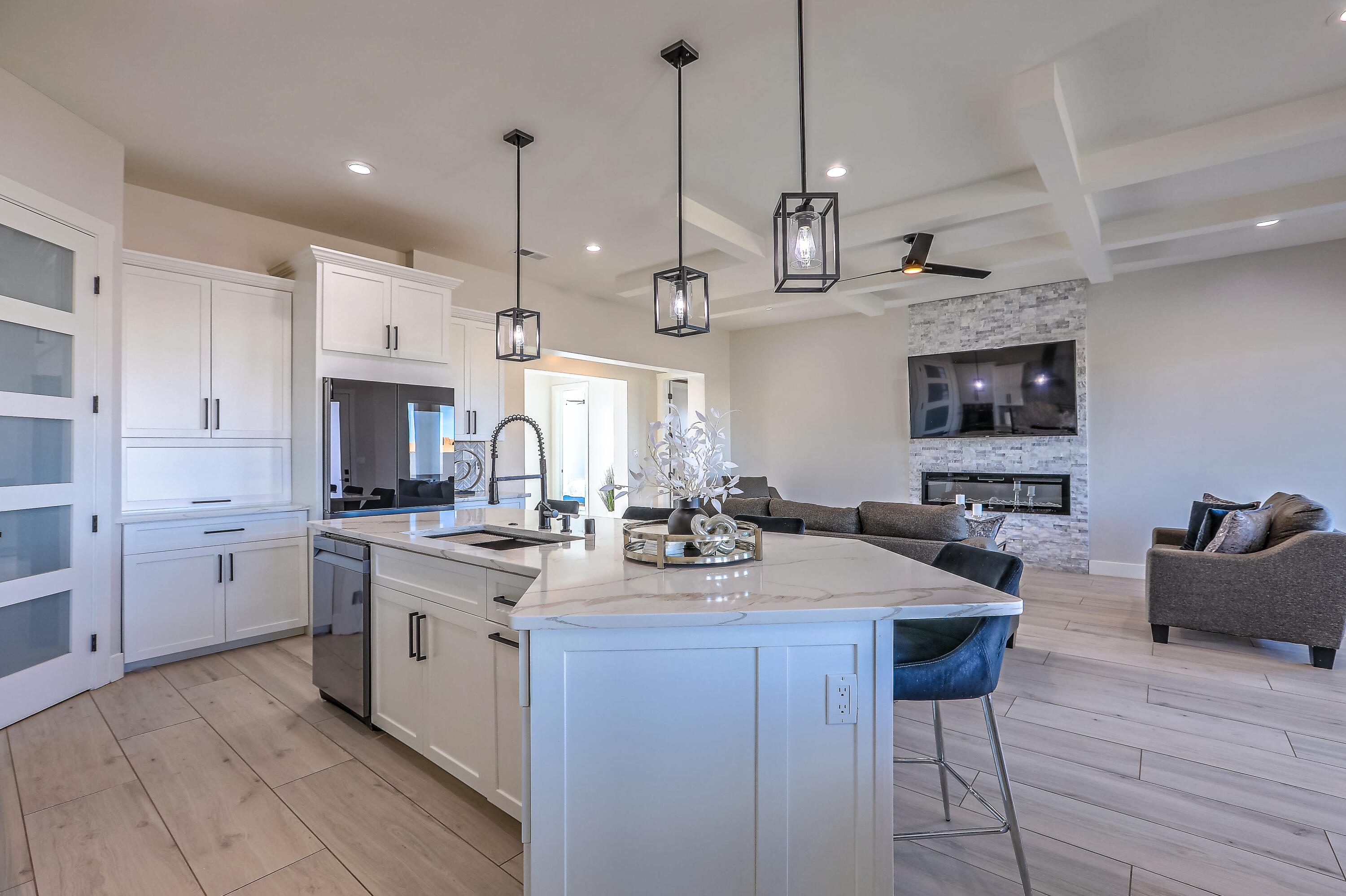 217 4TH Avenue SW