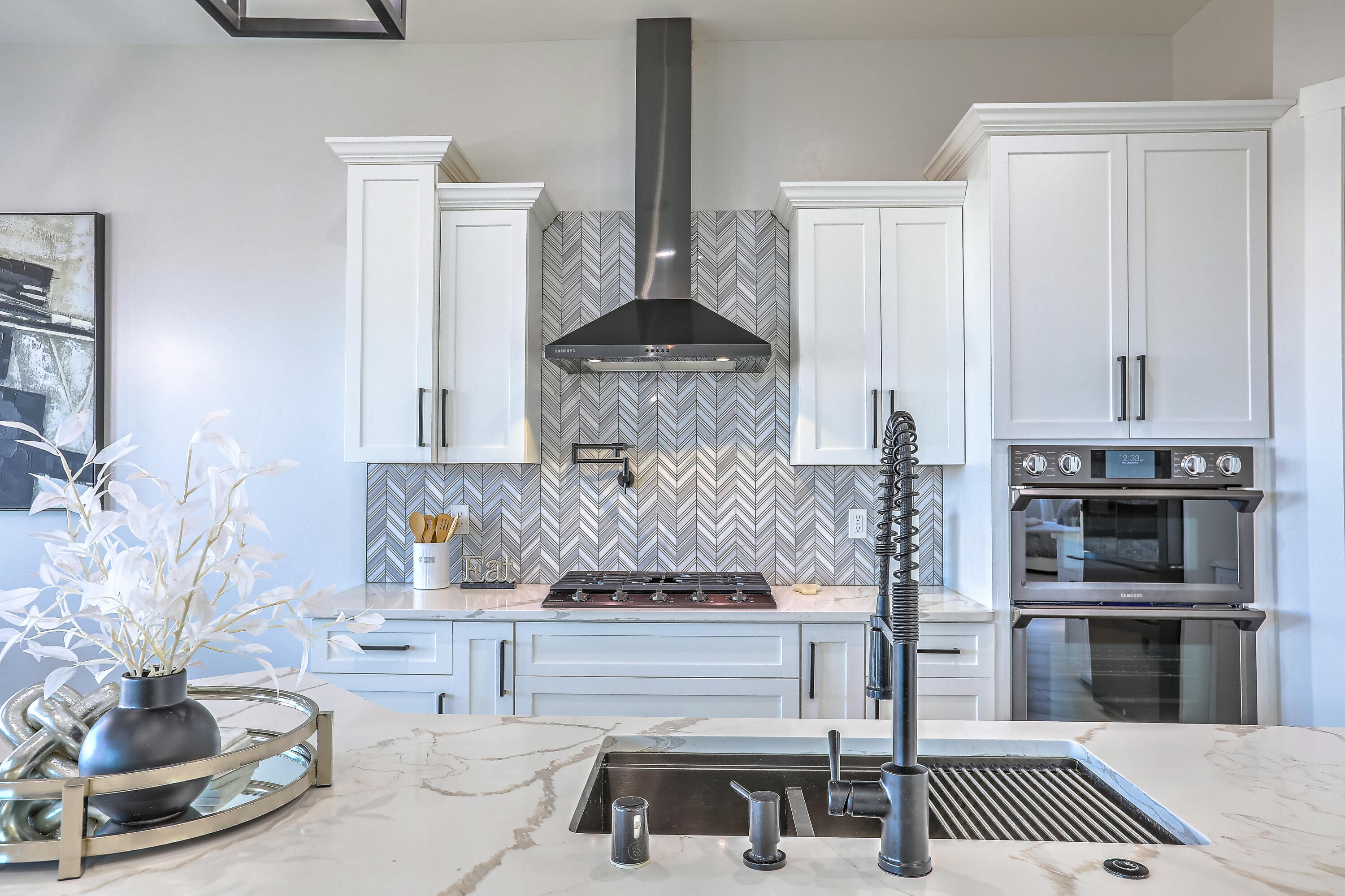 217 4TH Avenue SW