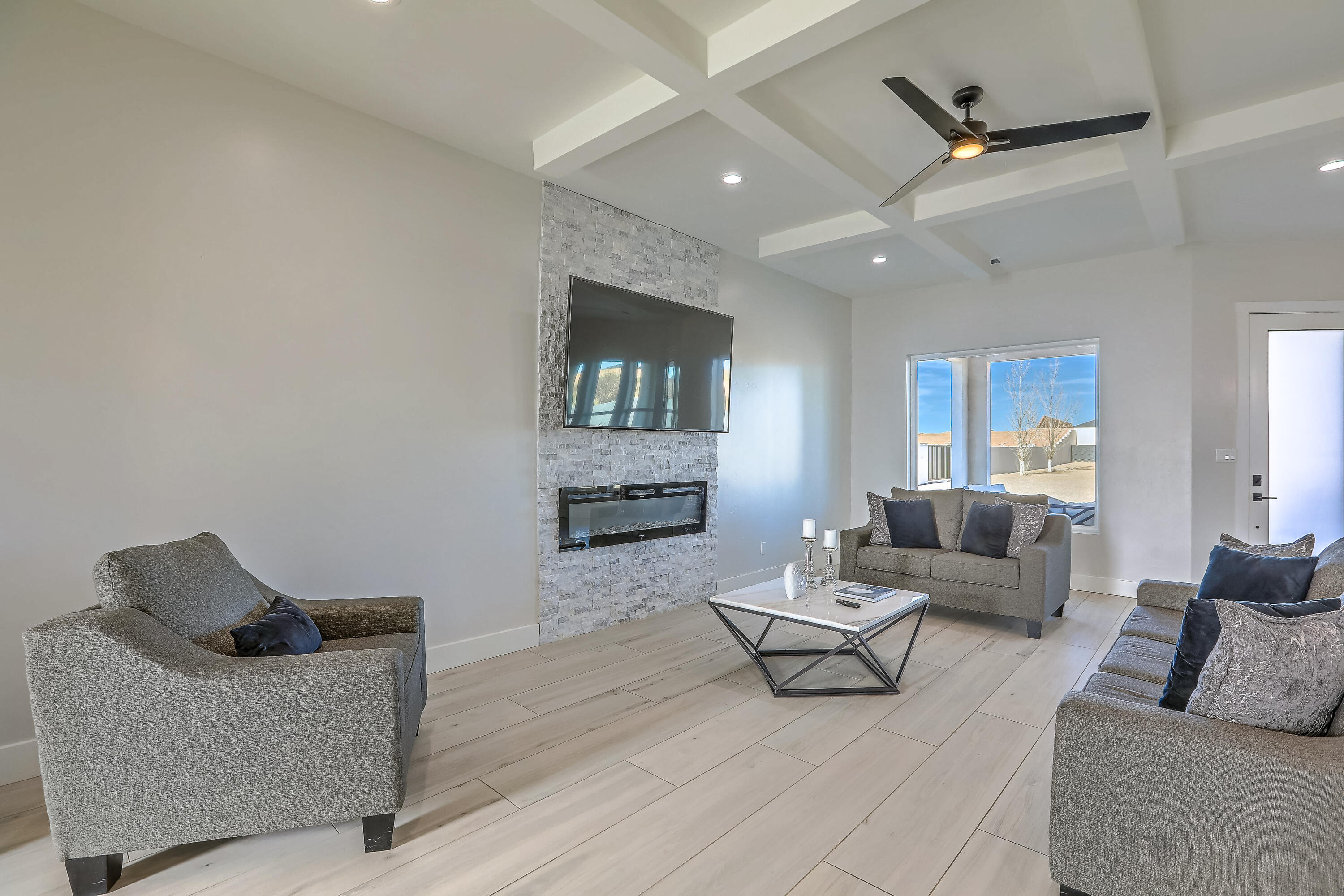 217 4TH Avenue SW