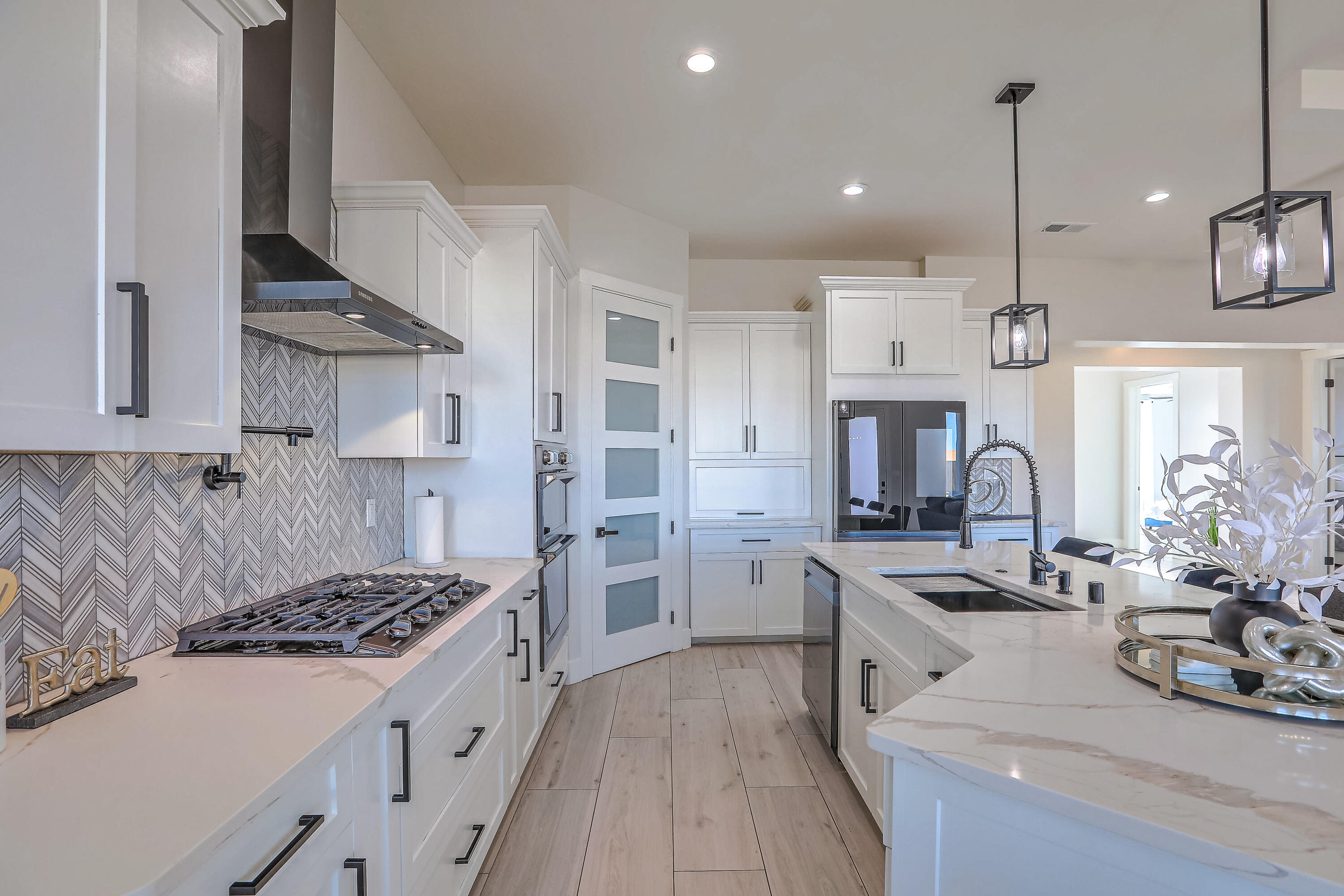 217 4TH Avenue SW