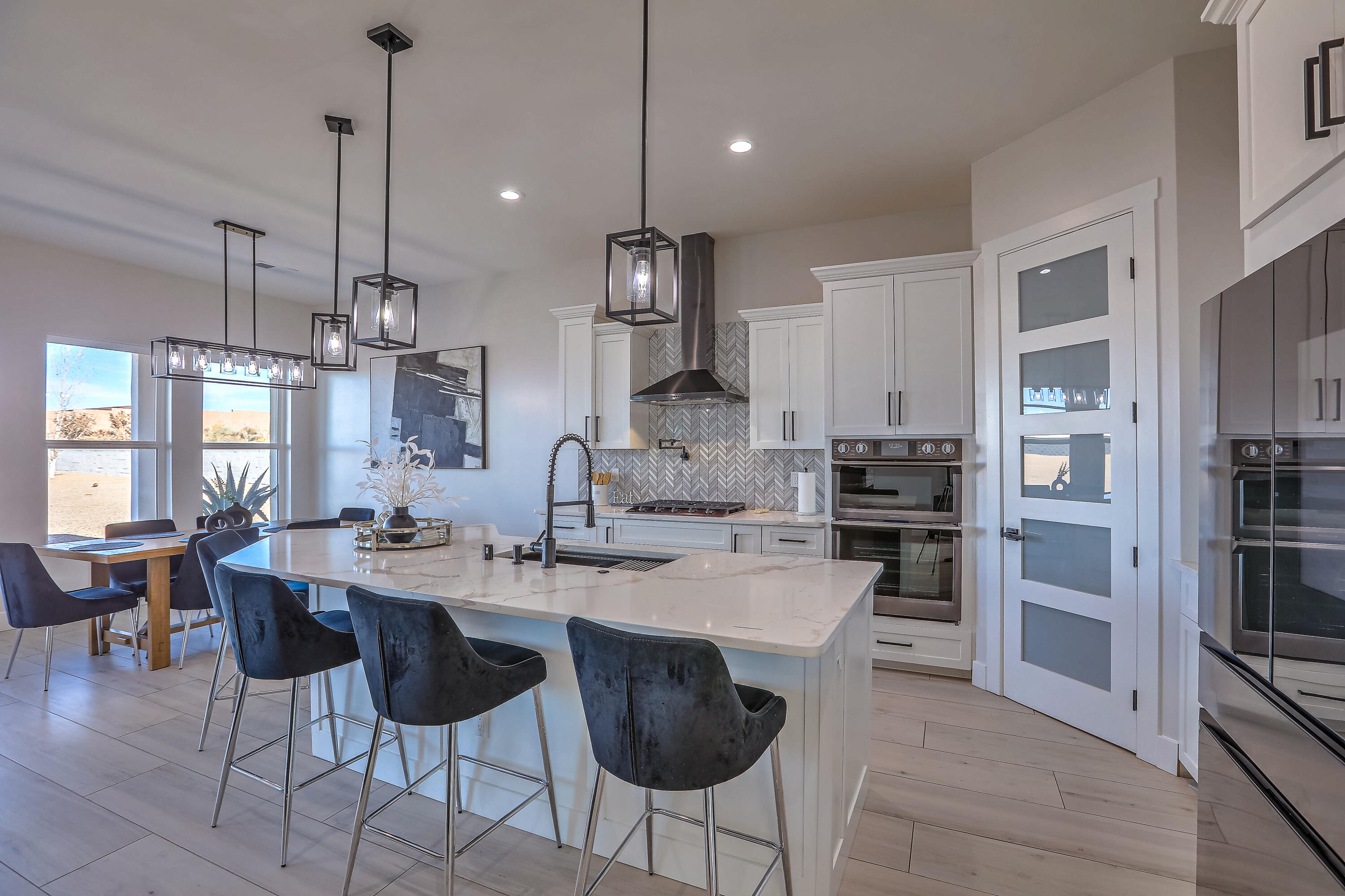 217 4TH Avenue SW