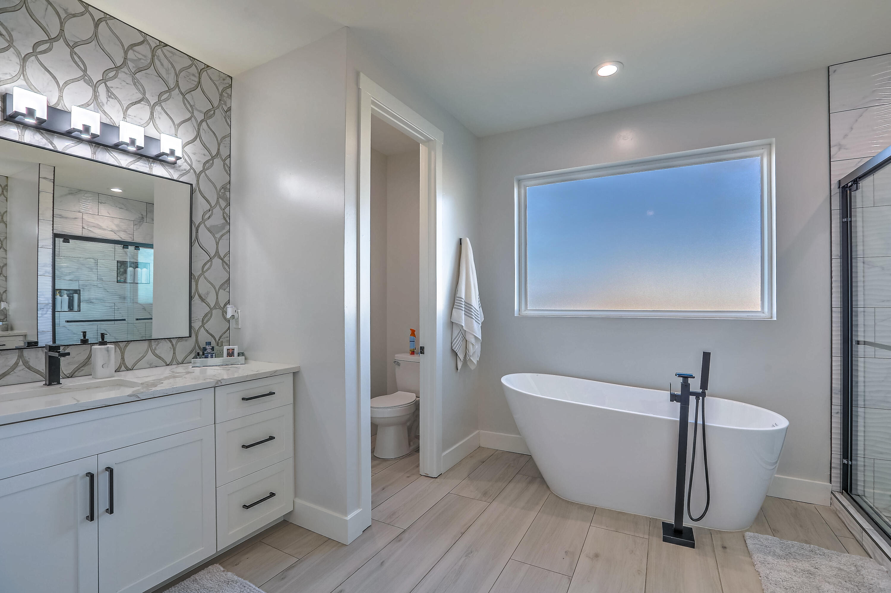 217 4TH Avenue SW